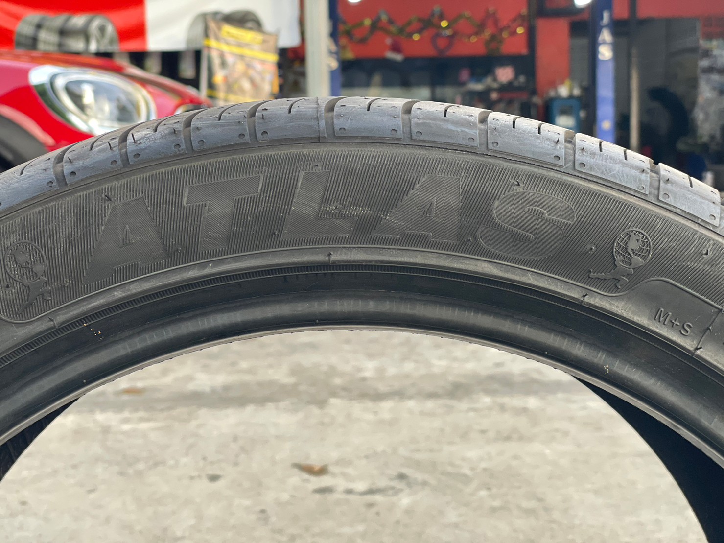 ATLAS FORCE UHP 225/45R18 ยางใหม่ปี 2022