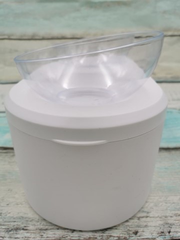 ที่ให้อาหารแมวพร้อมที่เก็บ