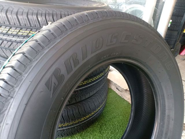 Bridgestone Dueler HT 684 265/65R17