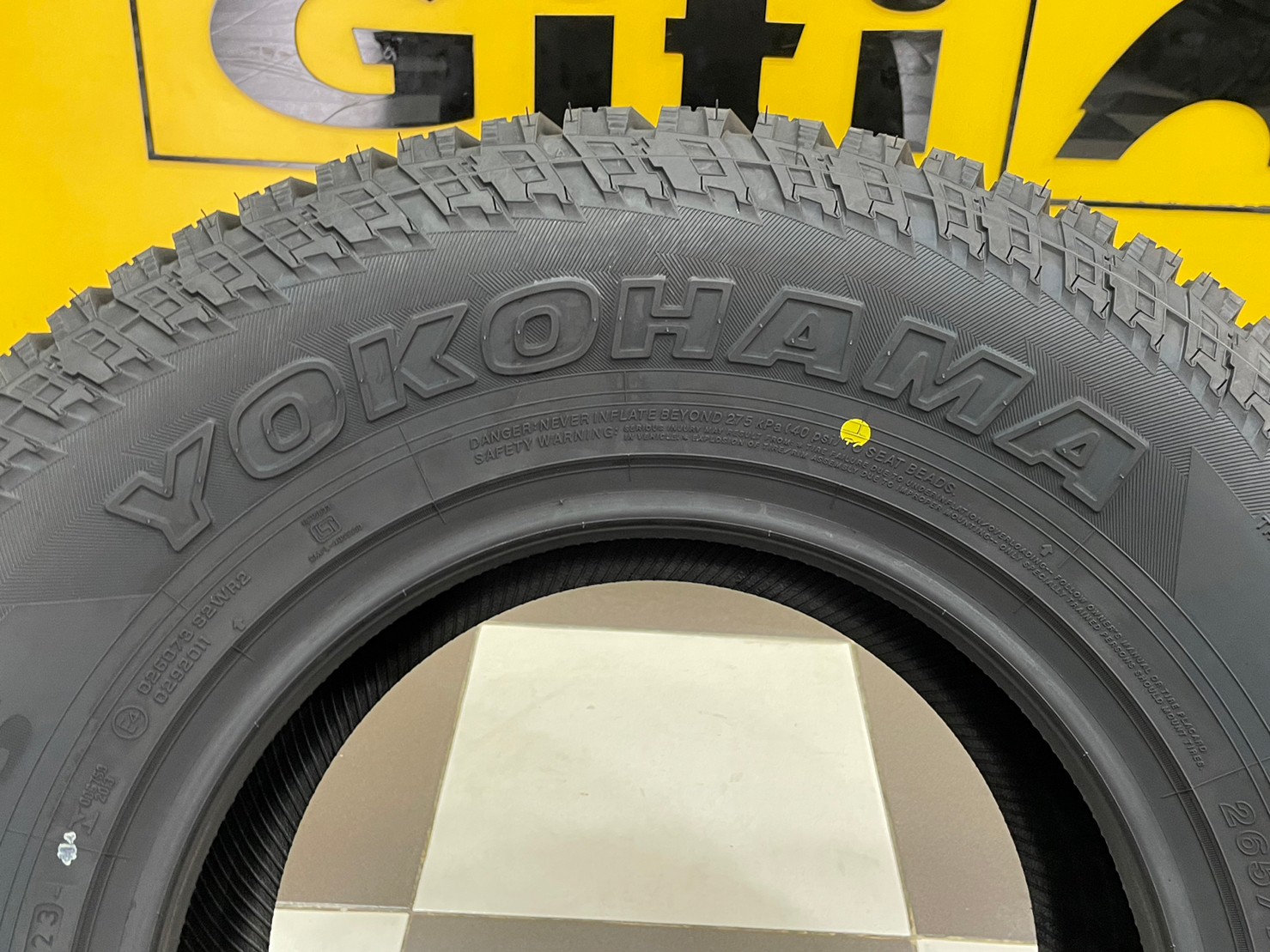 ยางใหม่โยโกฮามา #YOKOHAMA GEOLANDAR A/T G015 265/70R15 ยางใหม่ปี2023 (4เส้น)