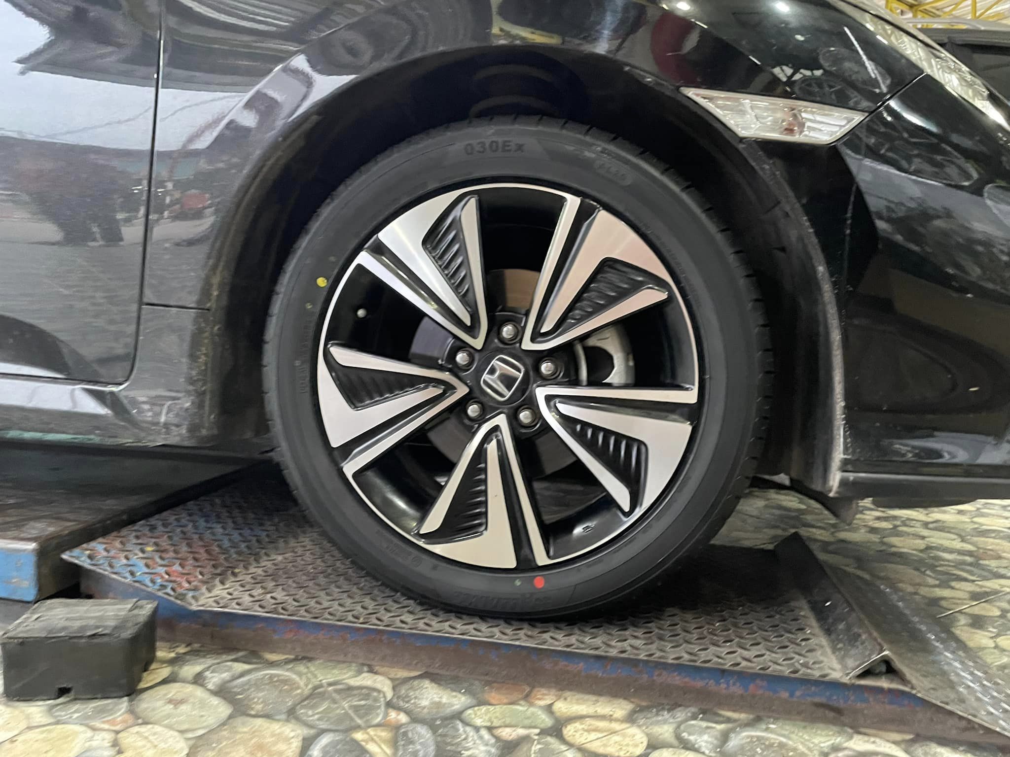 🛞❤️ #HONDA_CIVIC🚘เปลี่ยนยาง🛞🐘#ALLIANCE #030EX BY YOKOHAMA 215/50R17 Made in Japan
