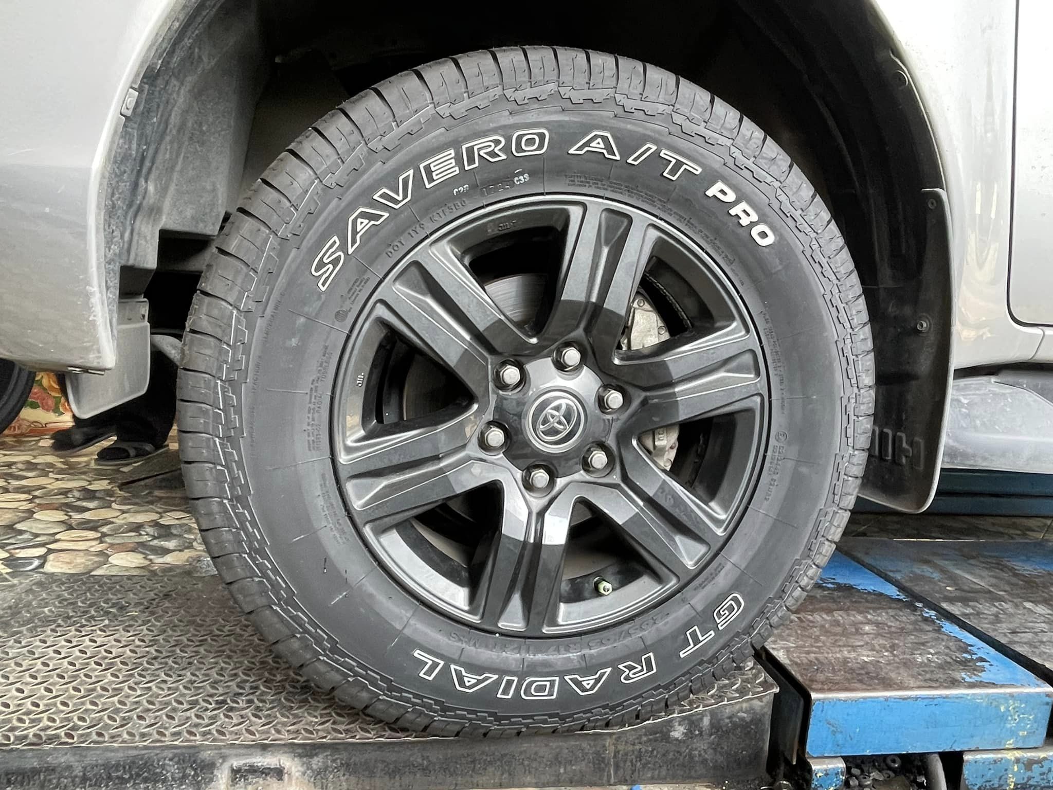 🚘 #TOYOTA_REVO🛞เปลี่ยนยาง 🛞 #GT RADIAL SAVERO AT 265/65R17