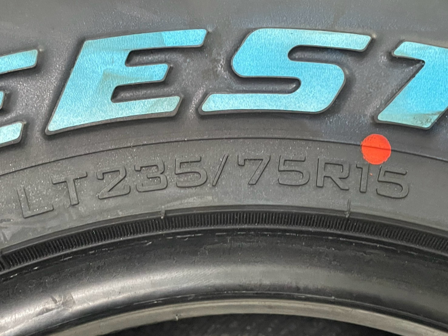 ยางใหม่ดีสโตน 235/75R15 Deestone Power Cruz รุ่น MUD TERRAIN - MT431 (แก้มขาว) ยางใหม่ปี2025