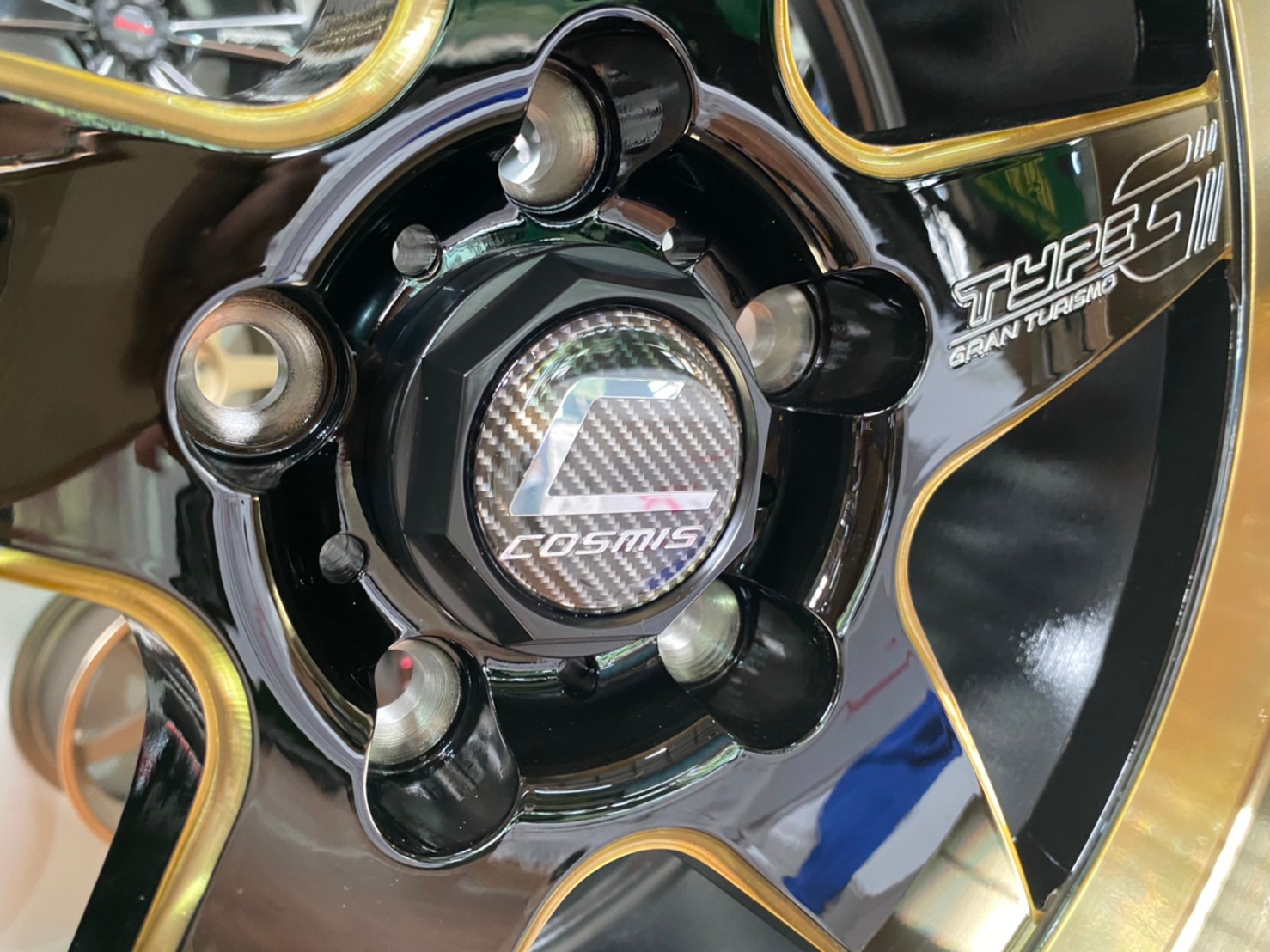 ล้อแม็กใหม่ขอบ18 5รู114.3 ลายใหม่ล่าสุด Cosmis TypeG Ver2 สีดำขอบก้านไดร์ทอง