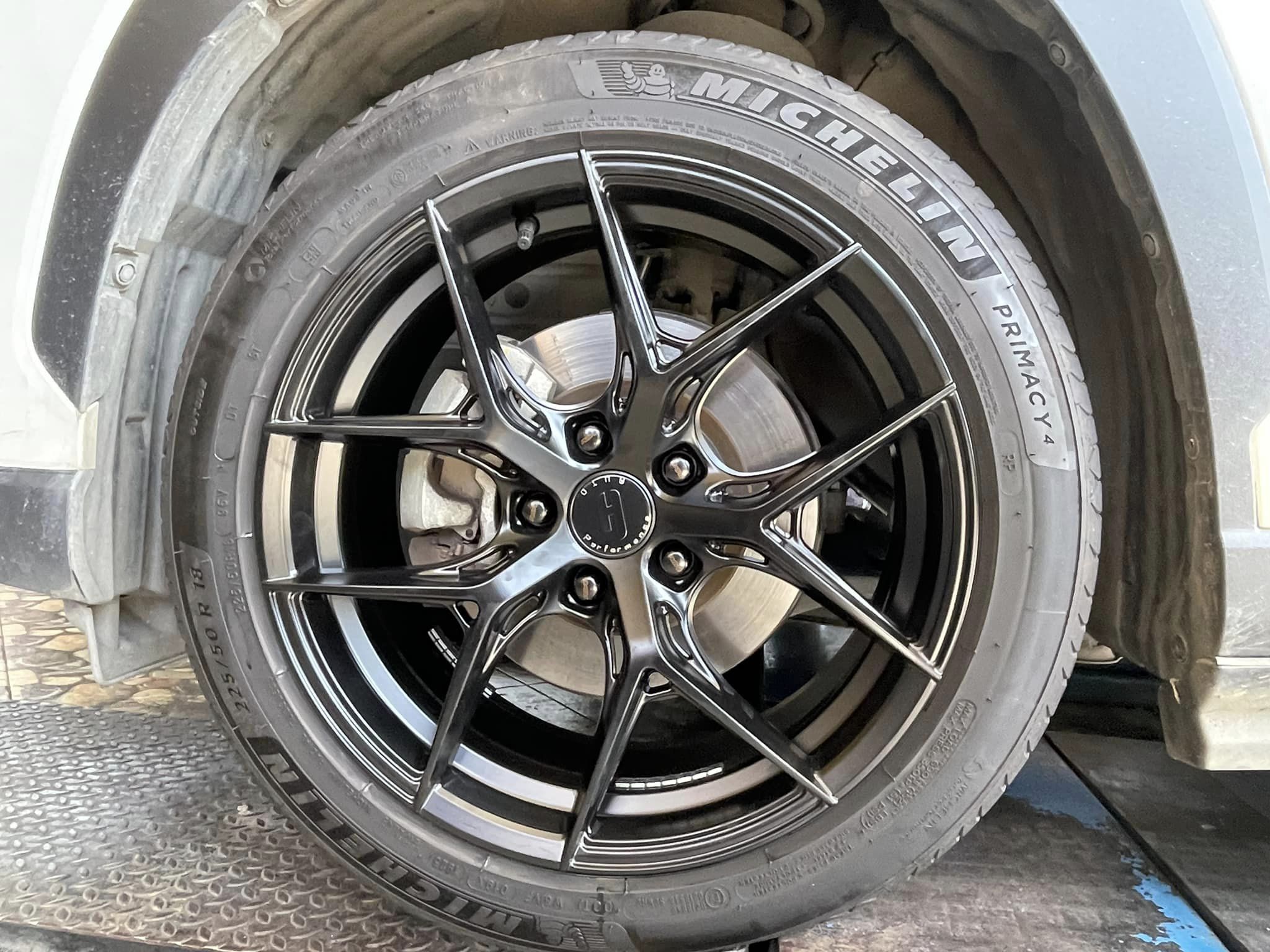 #TOYOTA_CROSS เลือกติดตั้ง ล้อแม็กใหม่ขอบ18 #TORQ #APP #Model VL2 BY #LENSO 18x8 ET35 5x114.3 สีดำ