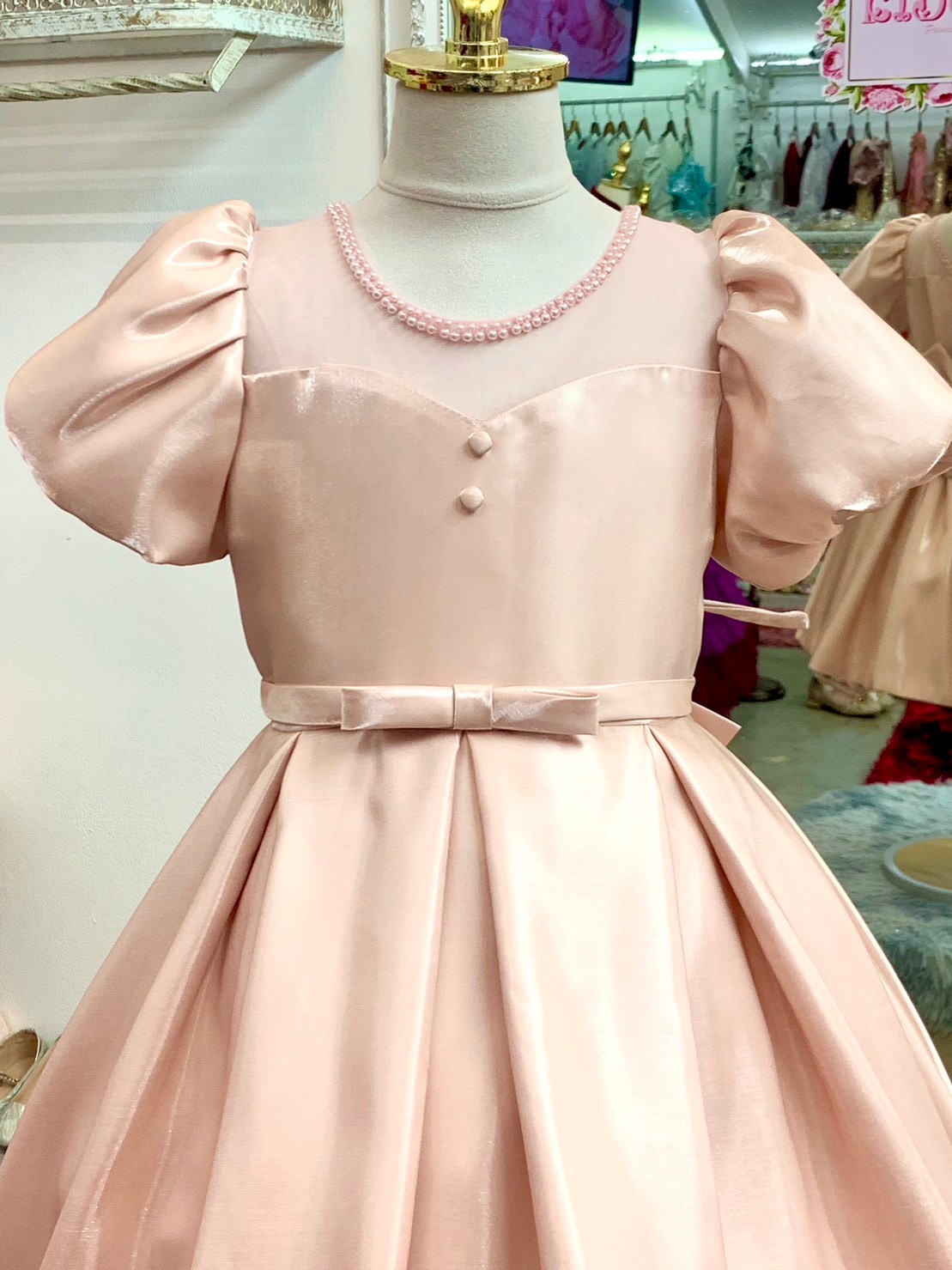 ชุดราตรีเด็ก(หน้าร้านอยู่รัชดา ลองได้ถ่ายรูปจากชุดจริง)B272 สีชมพู กระโปรงสั้น แขนตุ๊กตา ประดับคลิสตัลล้อมคอ น่ารักๆ