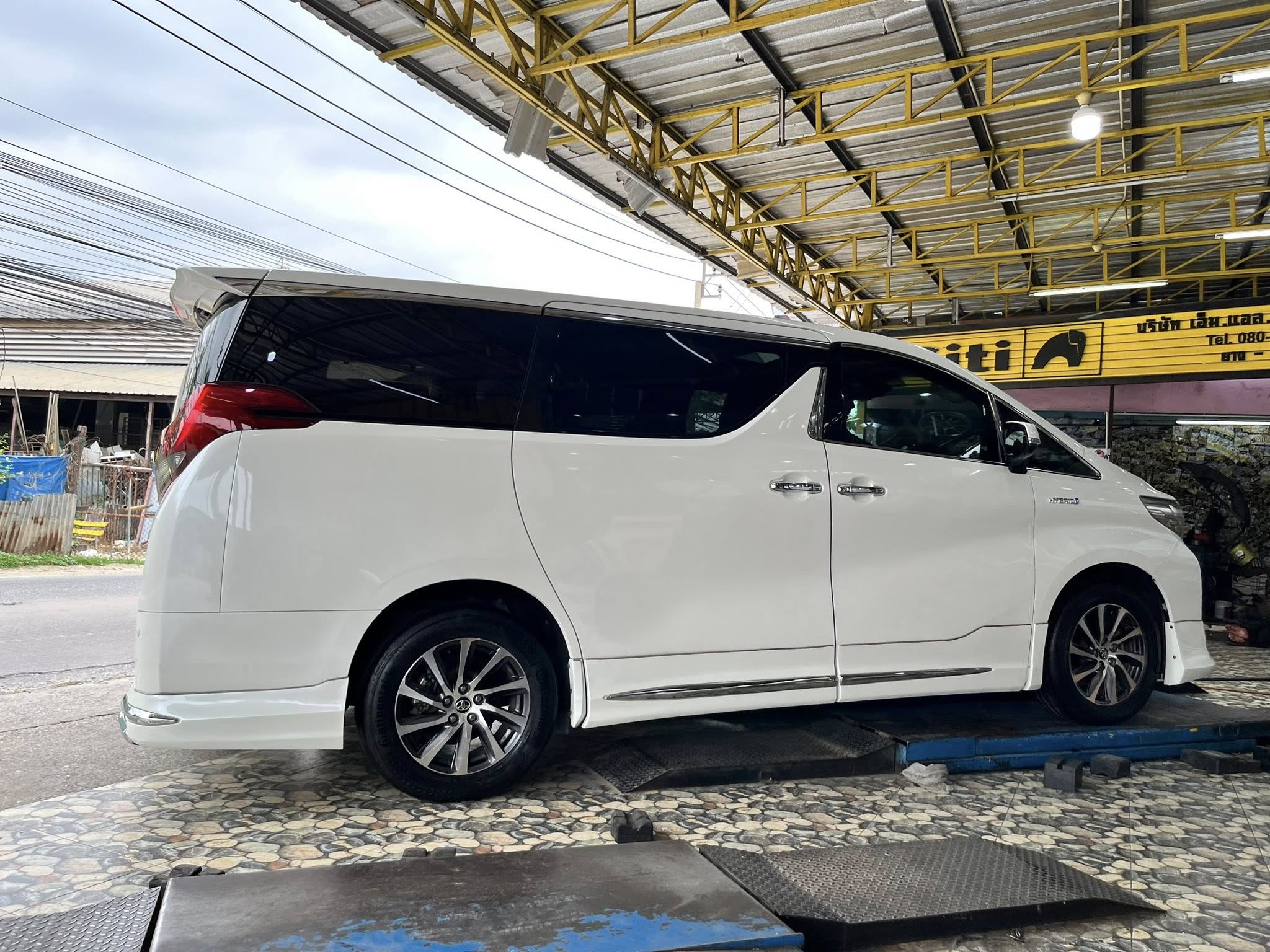 TOYOTA #ALPHARD🚘เปลี่ยนยาง 🛞🐘#CONTINENTAL #ULTRACONTACT #UX7 225/60R17