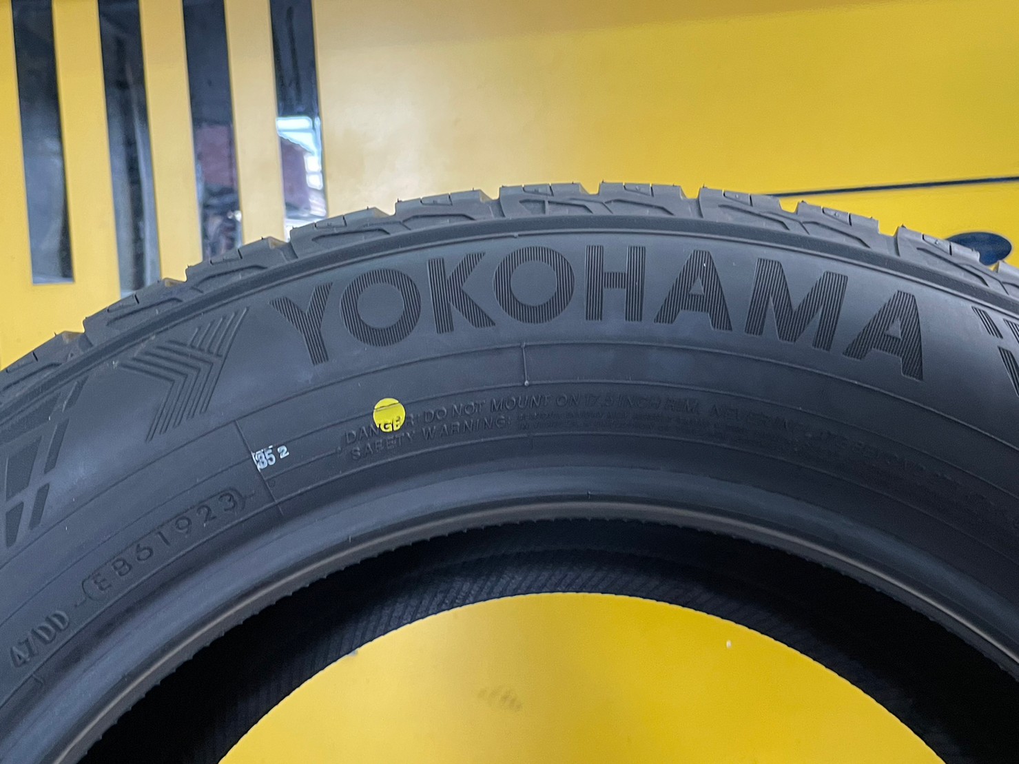 ยางใหม่ YOKOHAMA Geolandar CV G058 235/60R17 ยางปี2023