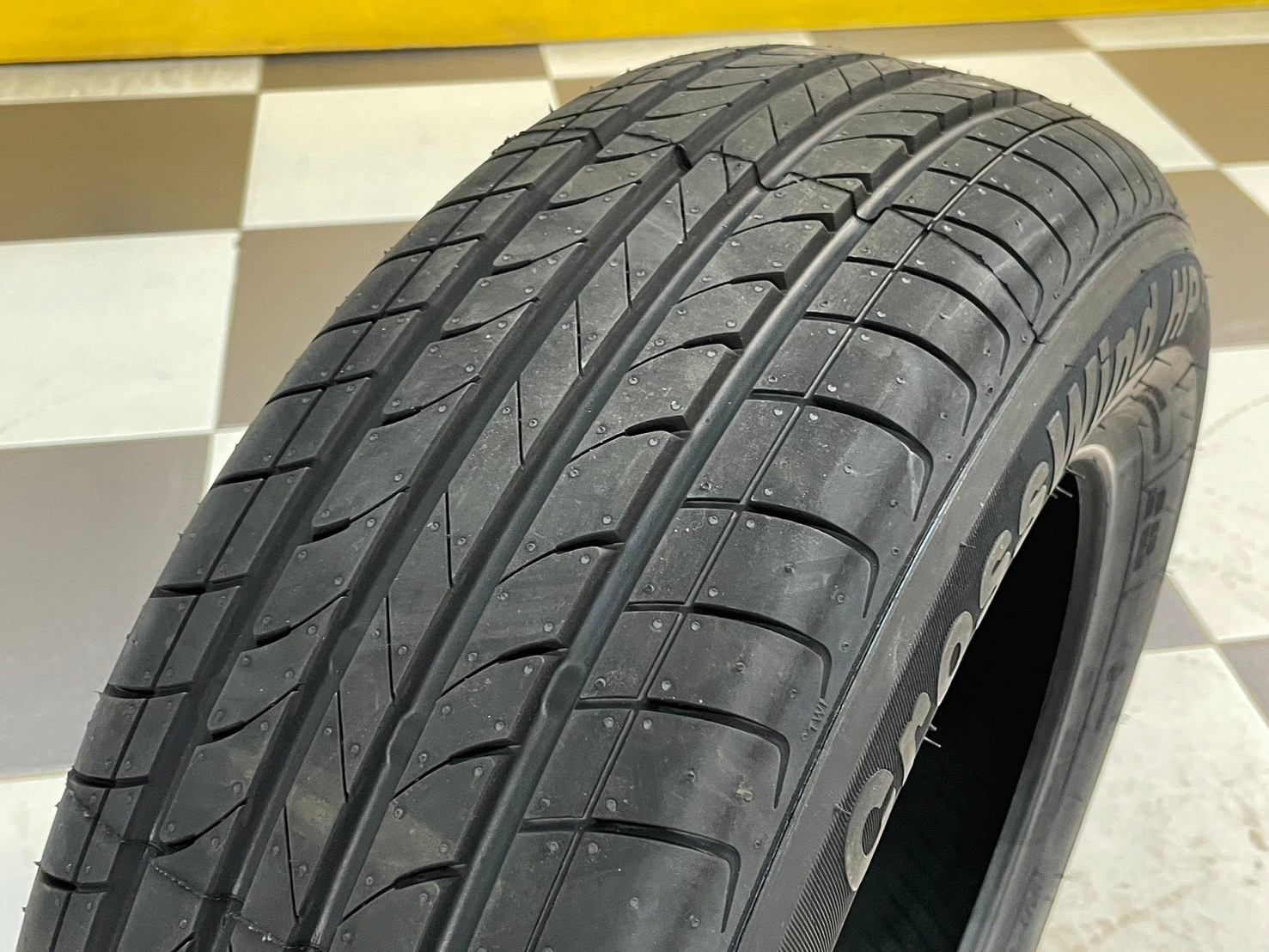 ยางรถยนต์คุณภาพดี #Linglong(หลิงหลง) Crosswind HP 195/65R15ยางใหม่ปี2024 ยางผลิตไทย