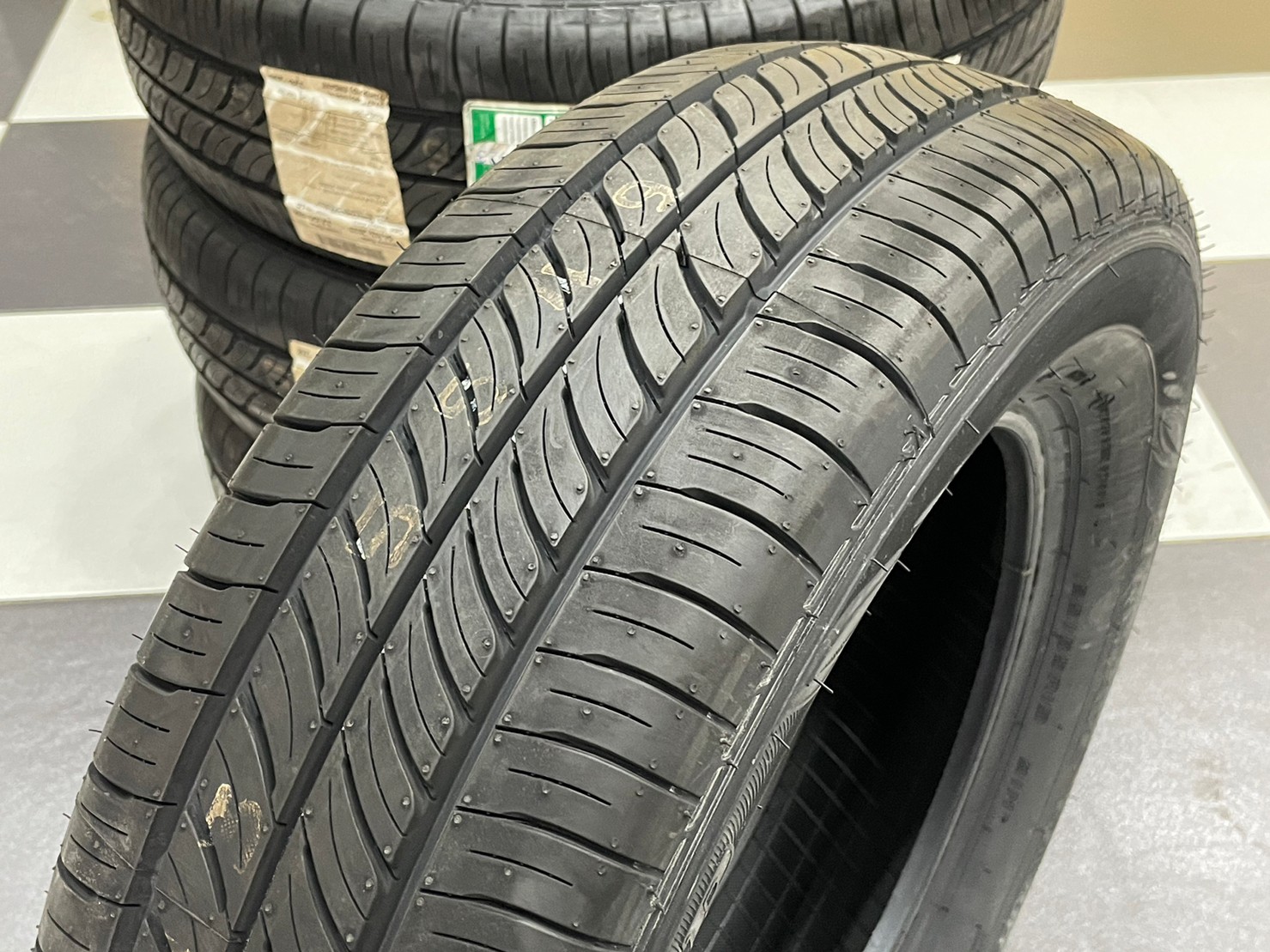 ยางใหม่ดันลอป DUNLOP ENASAVE EC300+ 195/65R15 ยางใหม่ปี2023