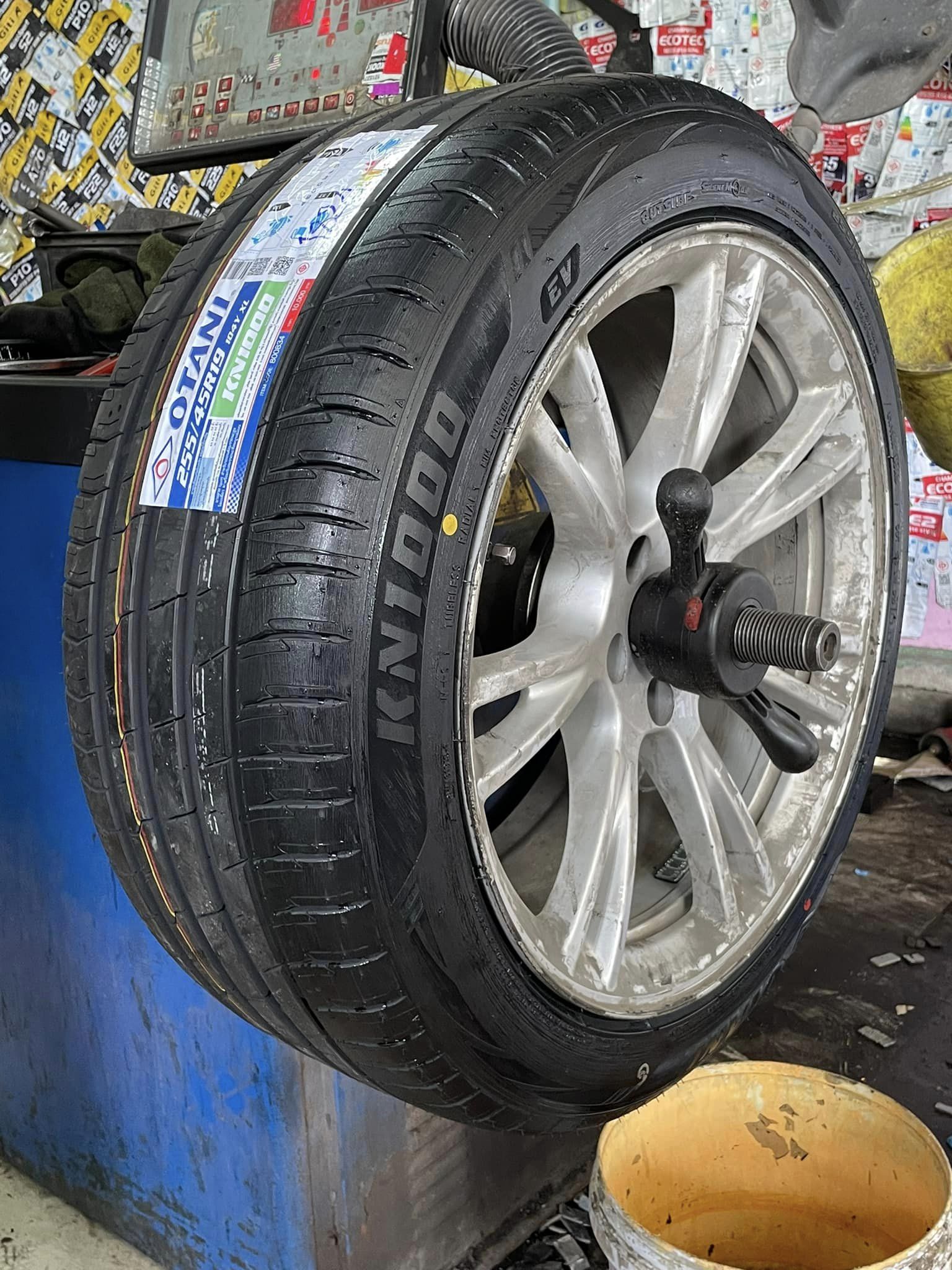 TESLA_Model3 #OTANI #KN1000 #255/45R19🔥 🔥 #ยางEV รถไฟฟ้า