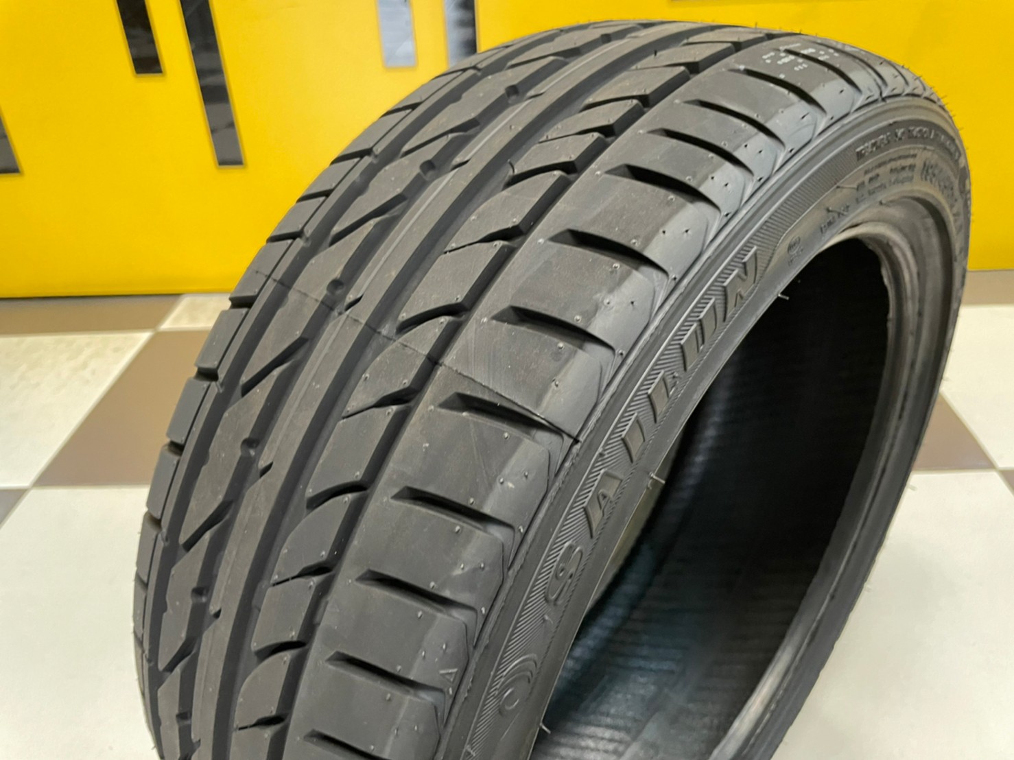 195/45R16 ยางใหม่ SAILUN ATREZZO ZSR ยางใหม่ปี2023 ยางคุณภาพดี