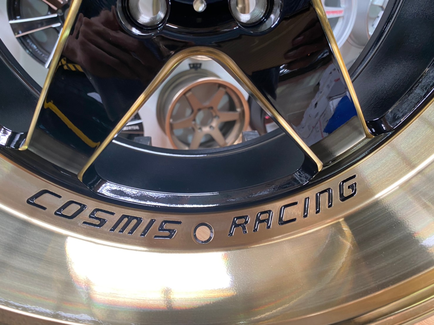 ล้อแม็กใหม่ขอบ18 5รู114.3 ลายใหม่ล่าสุด Cosmis TypeG Ver2 สีดำขอบก้านไดร์ทอง