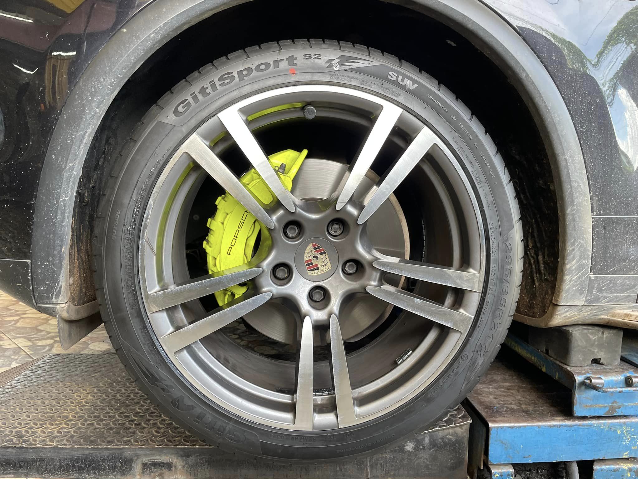 #Porsche #Cayenne #ยางรถยนต์แบรนด์คุณภาพ #Giti_SportS2 295/35R21🛞