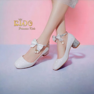 รองเท้าเด็ก(มีหน้าร้านอยู่รัชดาลองได้)H143 สีขาว ประดับโบว์ห้อยมุก