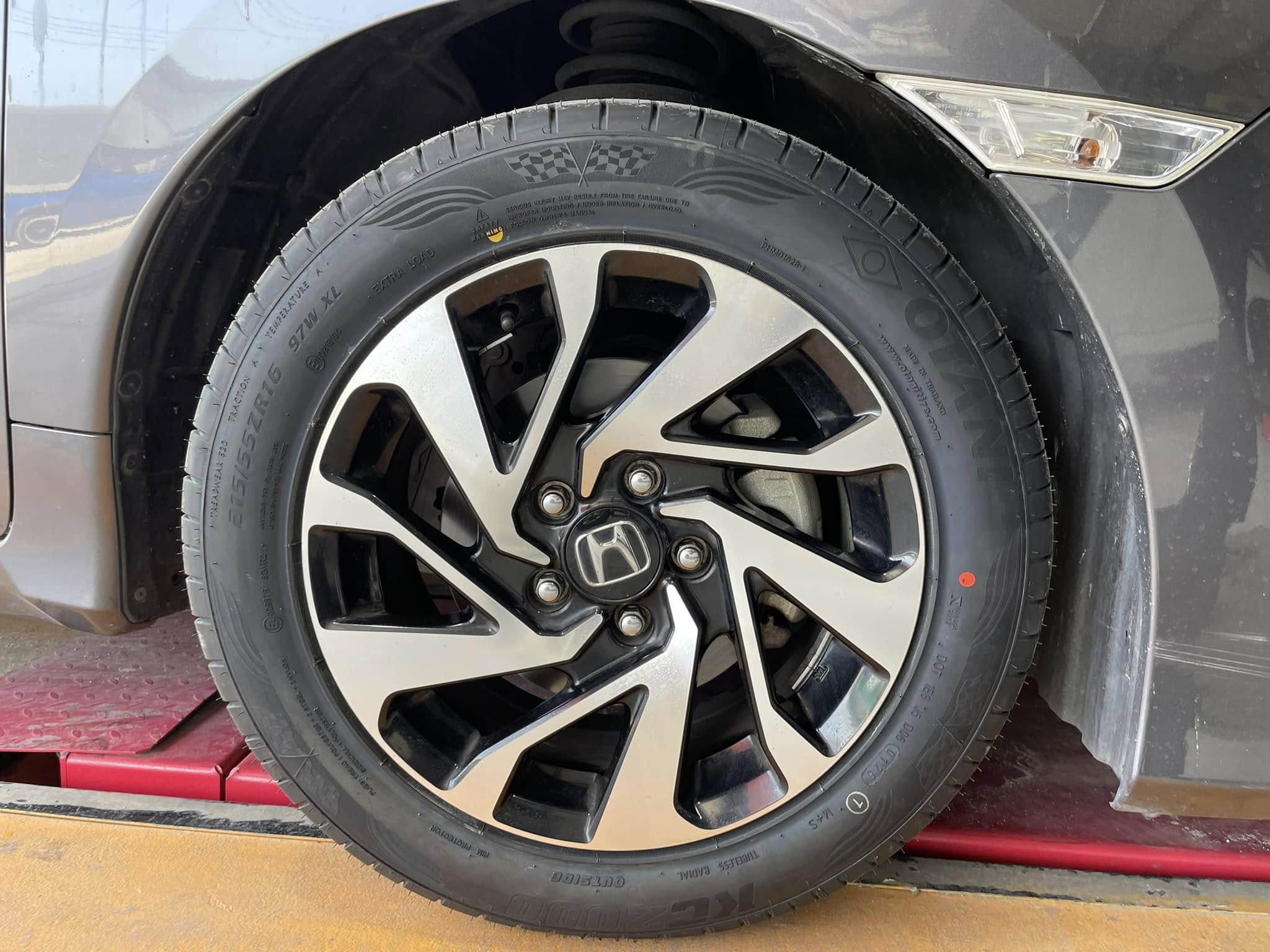 🚘 #HONDA_CIVIC🛞 #OTANI #KC2000 215/55R16 #บริการเปลี่ยนโช๊ค🛠 #บริการตั้งศูนย์ล้อ🛞