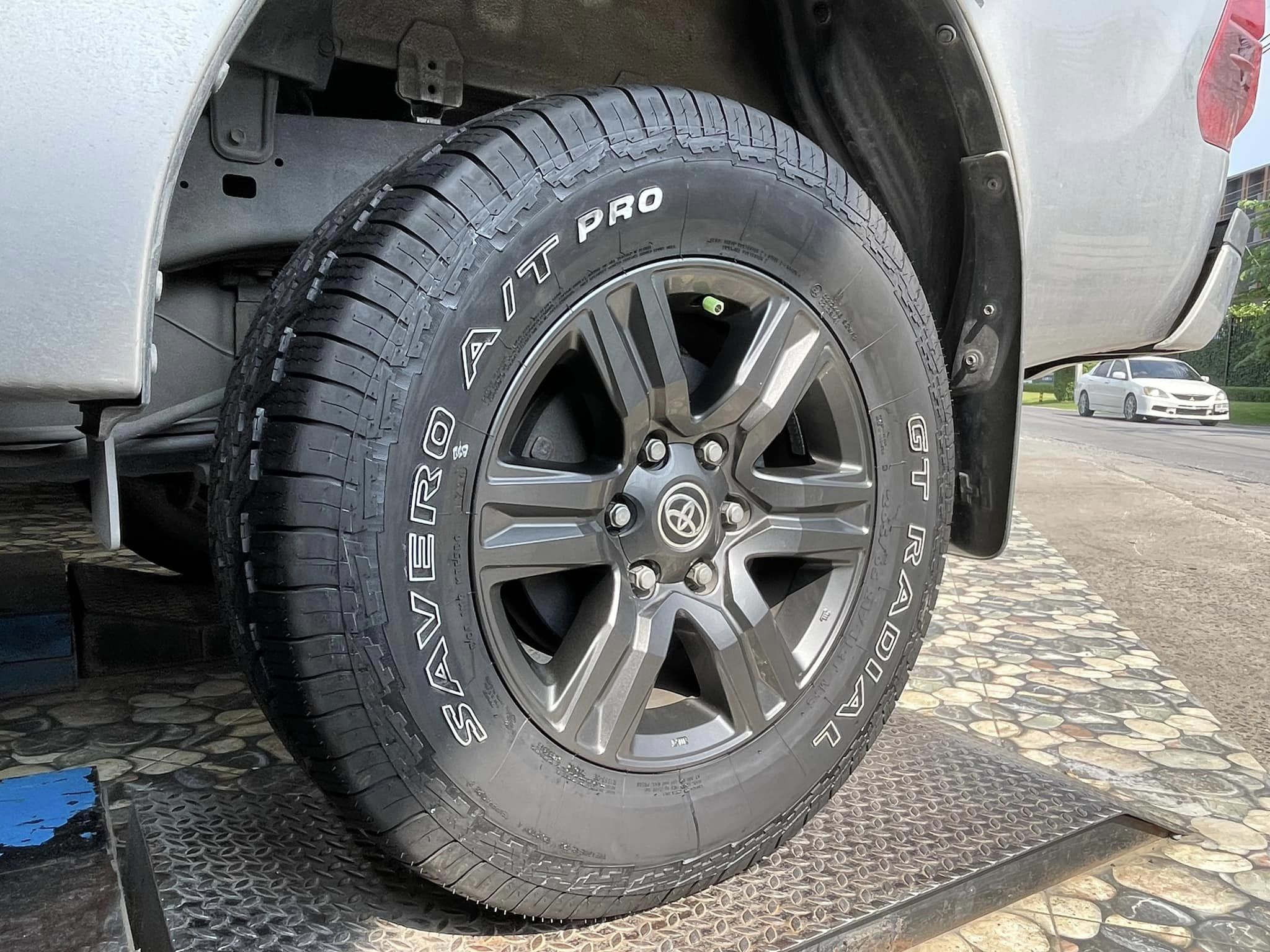 🚘 #TOYOTA_REVO🛞เปลี่ยนยาง 🛞 #GT RADIAL SAVERO AT 265/65R17