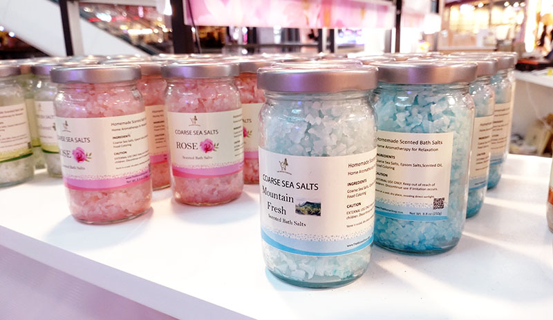 เกลือหอมกลิ่นลาเวนเดอร์ เกลือทะเลแท้จากแหล่งเกลือธรรมชาติ แช่เท้าหอมสบาย