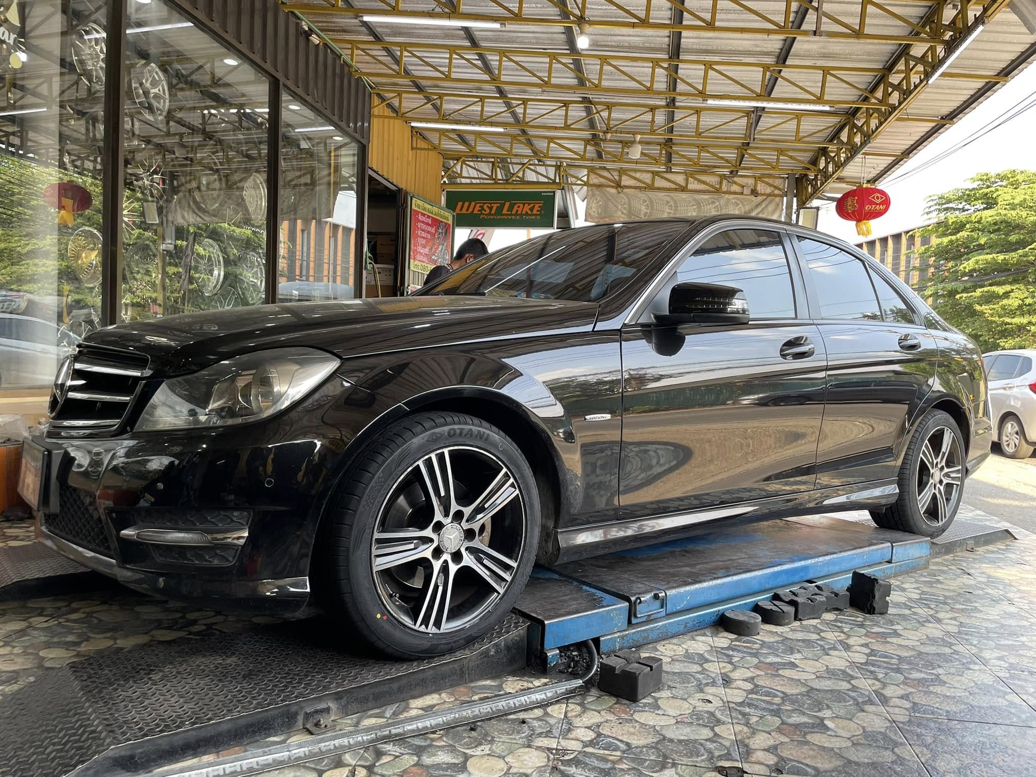 🚘 #BENZ_C200🛞#เปลี่ยนยาง #OTANI #KC2000 225/45R17 #บริการตั้งศูนย์ล้อ🛞