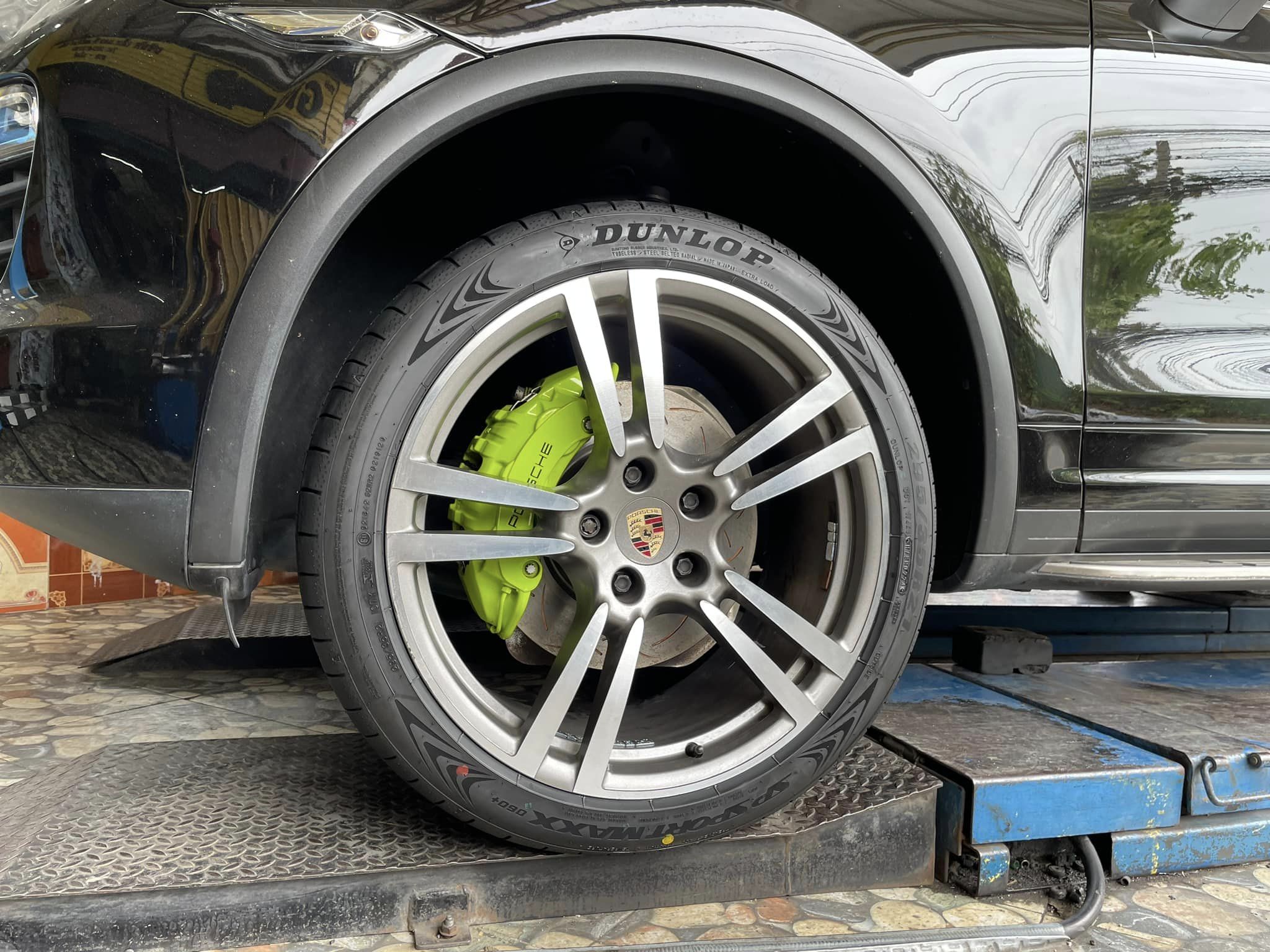 #PORSCHE_CAYENNE🚘❤️💫 🛞🐘#DUNLOP #SP #SPORT #MAXX060+