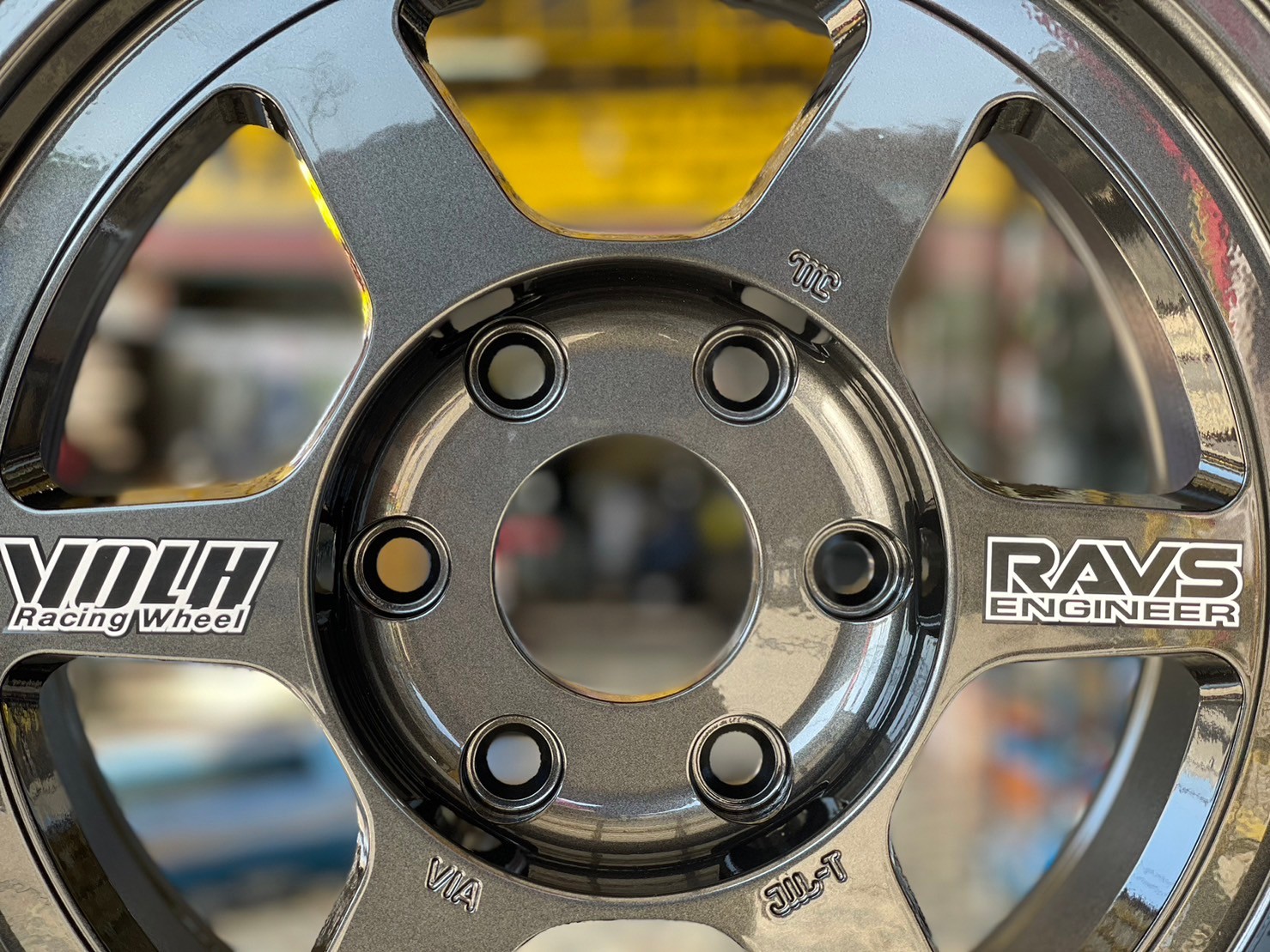 #TE37 16x8 ET25 6x130 สีเทากัน สำหรับรถตู้รุ่นใหม่