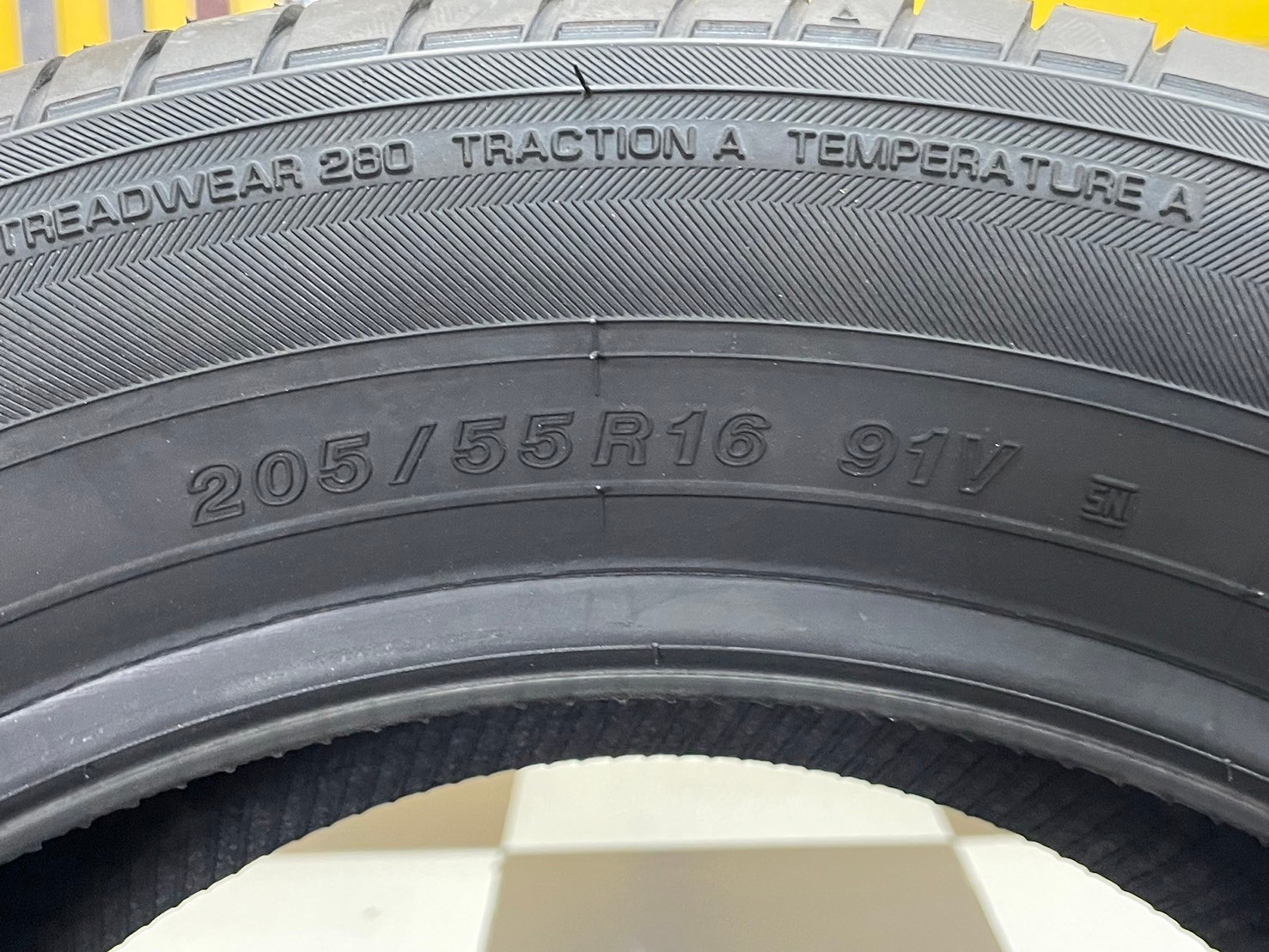 ยางใหม่ Yokohama Advan dB E70 205/55R16 ยางใหม่ปี2024