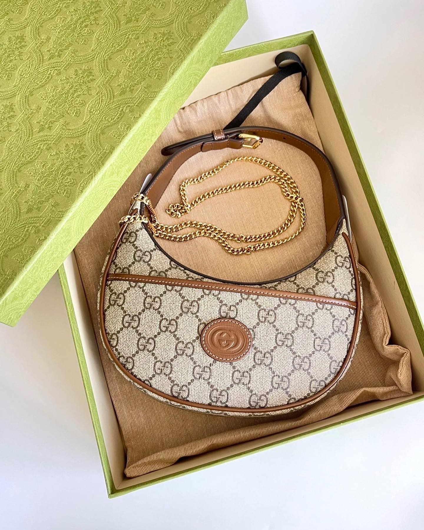 กระเป๋า GG half moon mini bag
