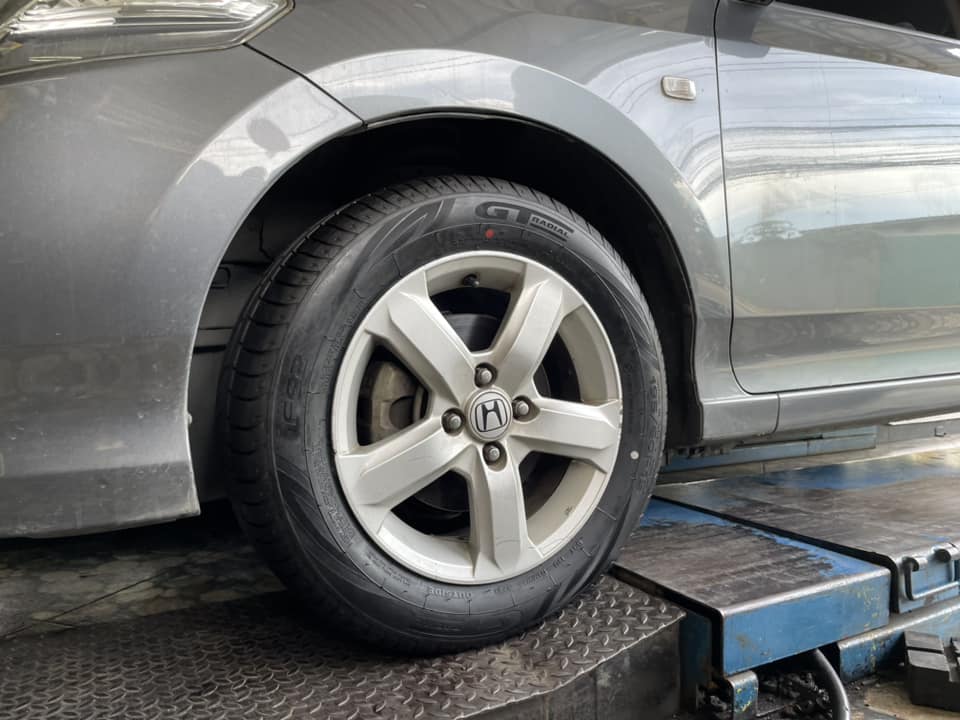 🚘 #HONDA_CITY🛞 🛞 #GT RADIAL FE2_195/60R15
