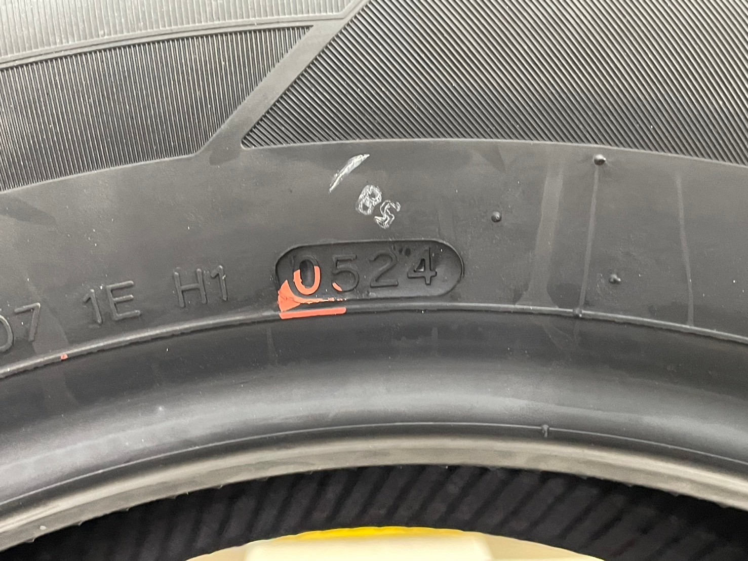 HANKOOK 215/60R17 รุ่น KINERGY ECO2 ยางใหม่ปี2024