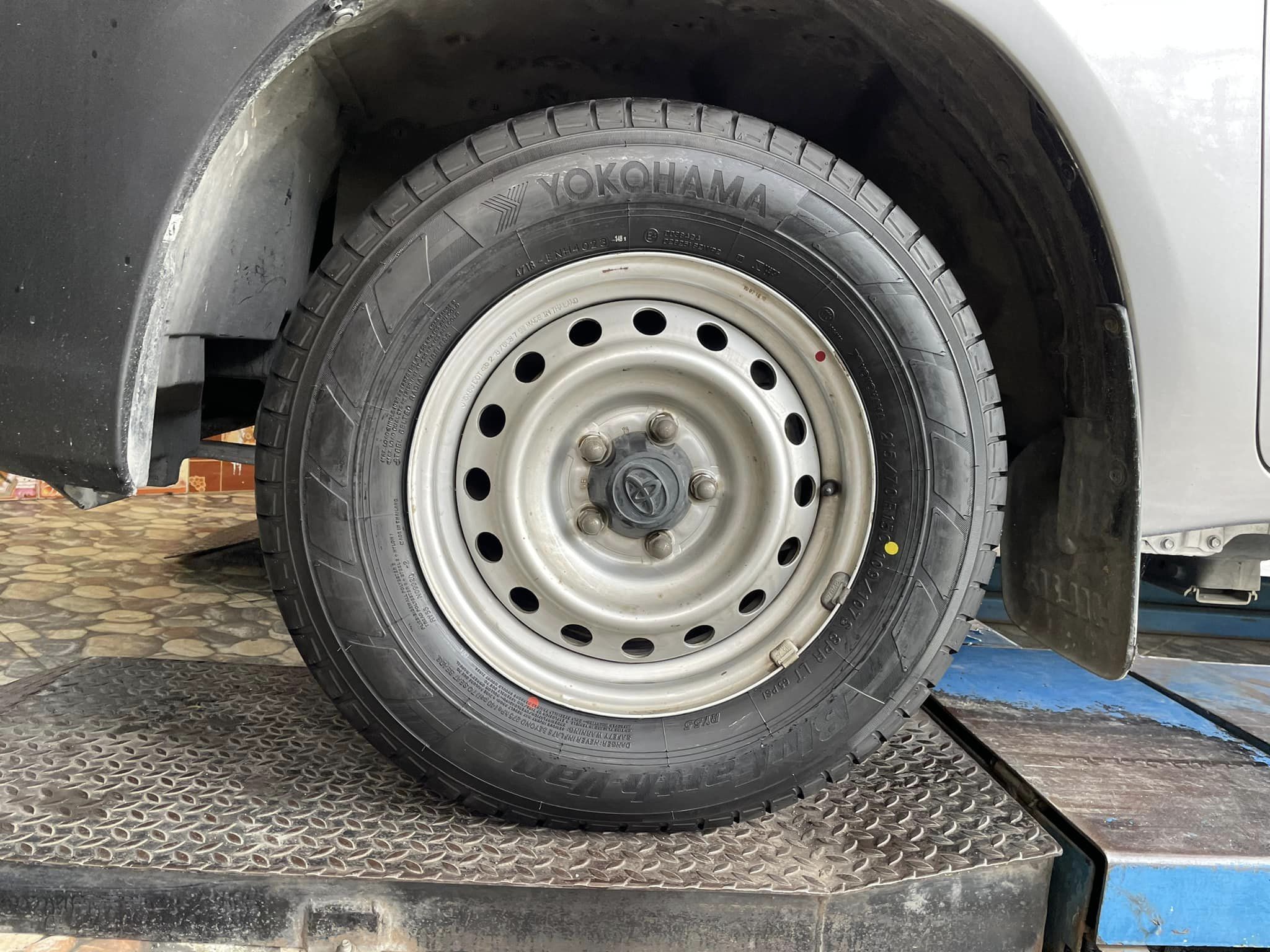 🛞🐘#YOKOHAMA #RY55 215/70R15