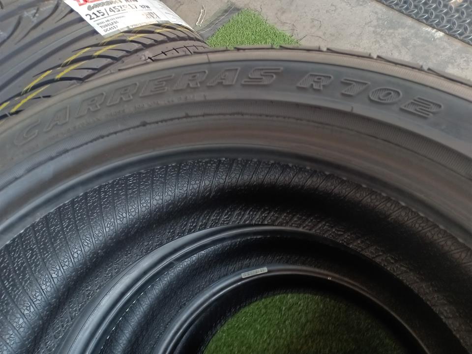 ยางใหม่ดีสโตน ยางไทย 215/45R17CARRERAS R702 ปี19