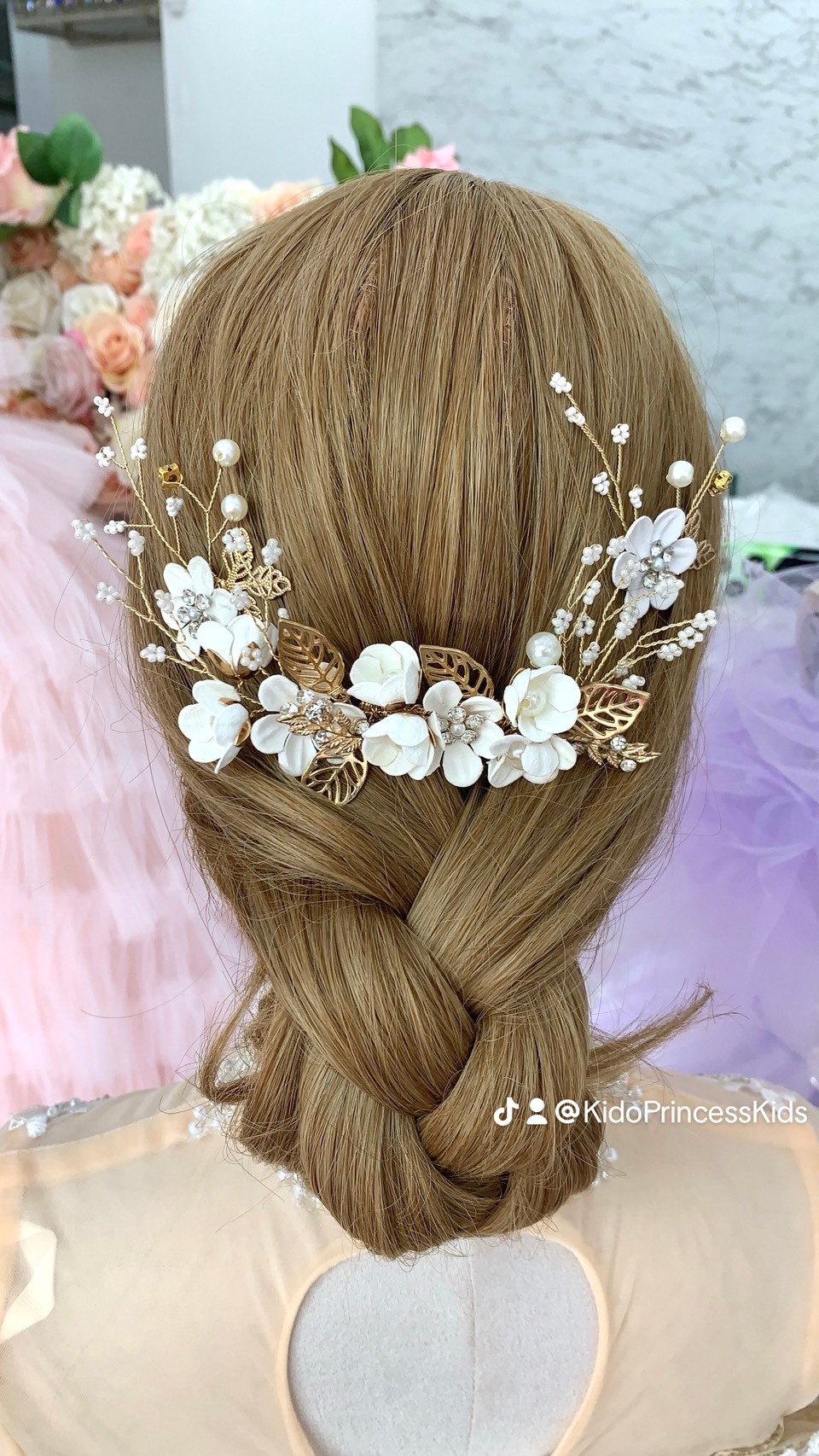 กิ๊บติดผมเด็ก(หน้าร้านอยู่รัชดา)KF530เซ็ทดอกไม้ประดับผม 3ชิ้น สีขาว ประกับมุกและเพชร น่ารักมาก