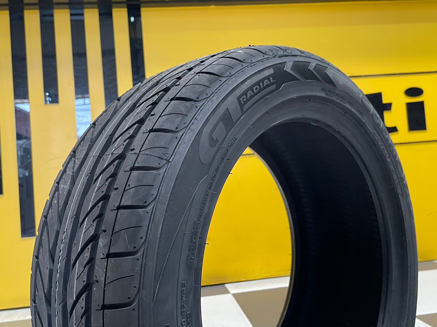 GT Radial Champiro GTX PRO ขนาดยาง 195/50R15 ยางใหม่ปี2023