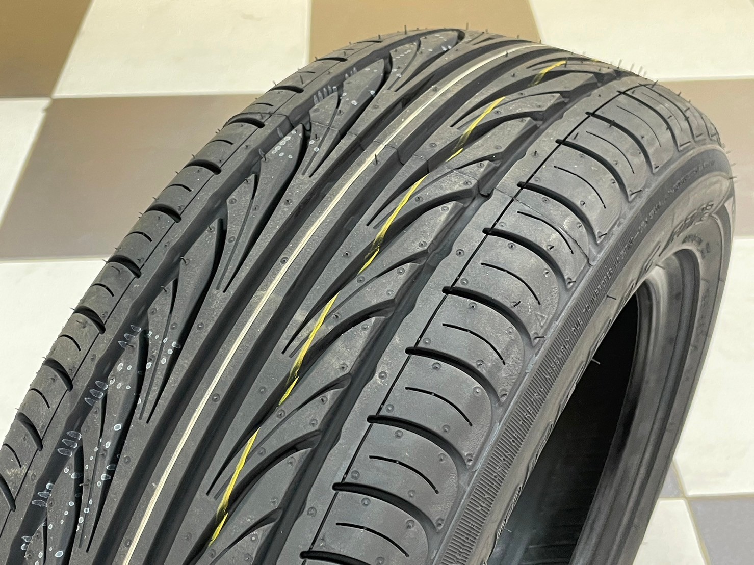 ยางใหม่ดีสโตน #Deestone CARRERAS R702 195/55R15 ยางใหม่ปี2024