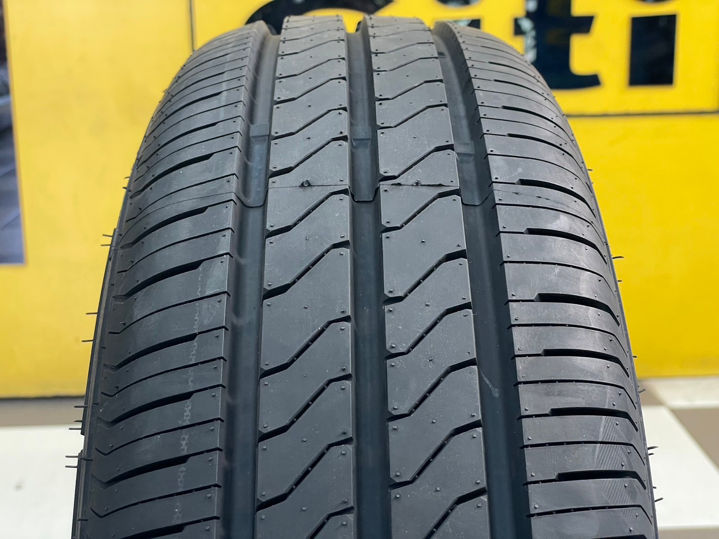 ยางกระบะบรรทุก 𝗔𝗿𝗶𝘀𝘂𝗻 🔴 ZX15 🔴 195R14C ยางใหม่ปี2024