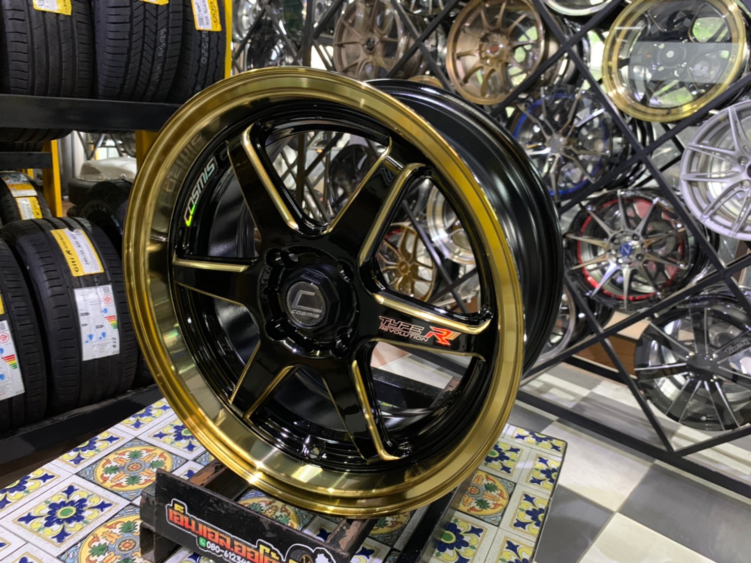 ล้อแม็กซ์ใหม่ขอบ15 #COSMIS TYPE-R 4รู100 กว้าง7 ออฟ35 สีดำขอบไดร์ทอง