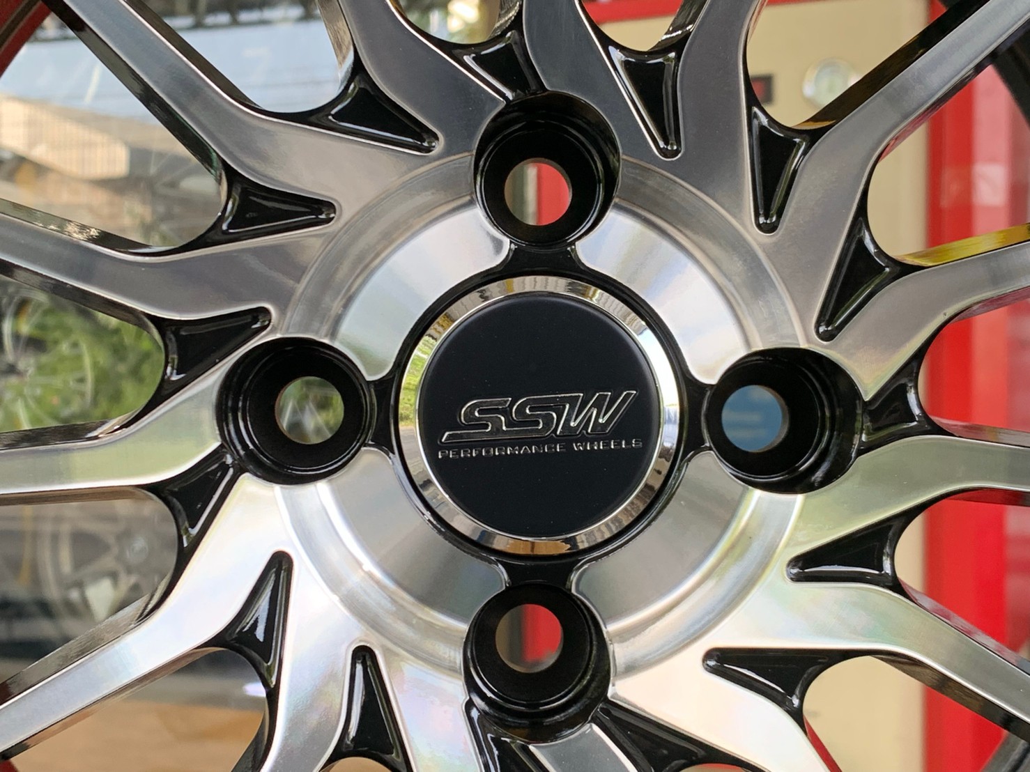 ล้อแม็กขอบ15 Model 355งานไทย SSW 4รู100 กว้าง7 ออฟ38 สีดำขอบหน้าชา