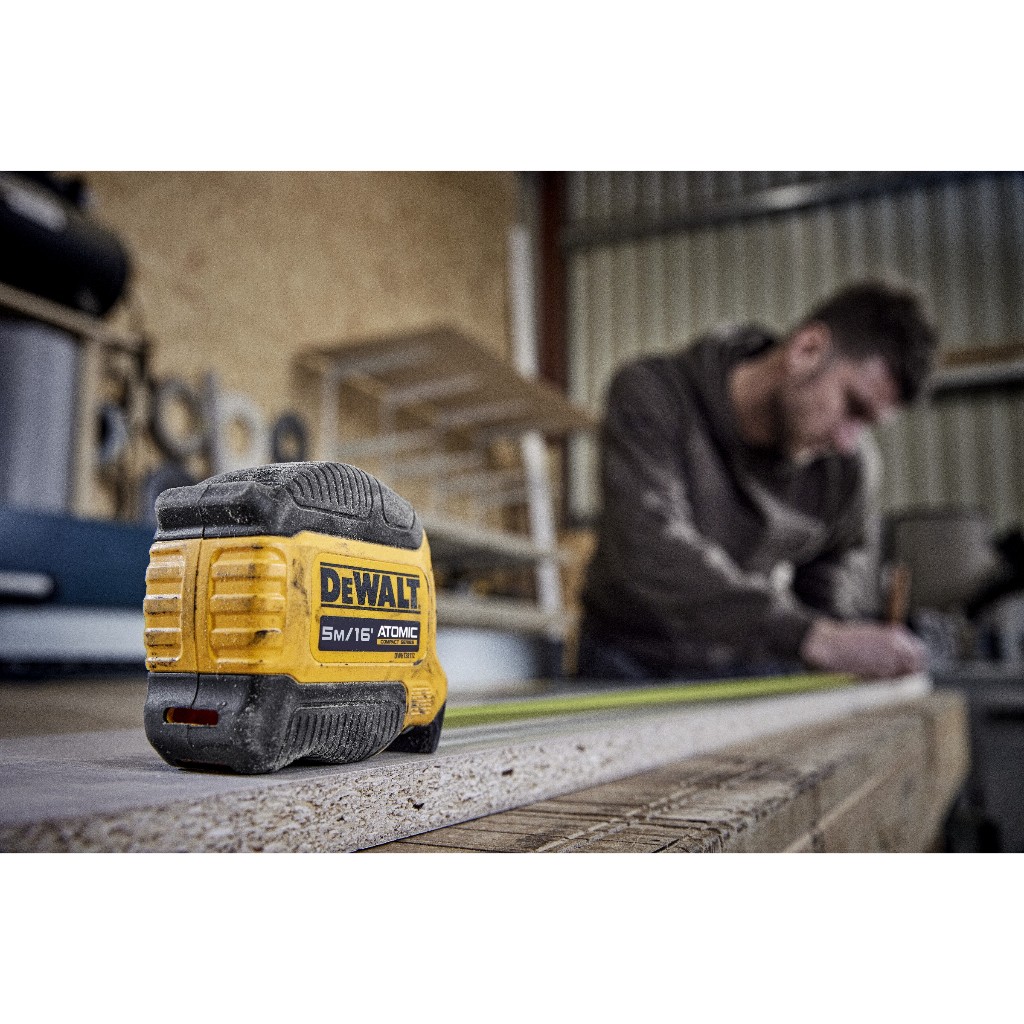 ตลับเมตร Atomic ขนาด 5 เมตร No.DWHT38112 DEWALT