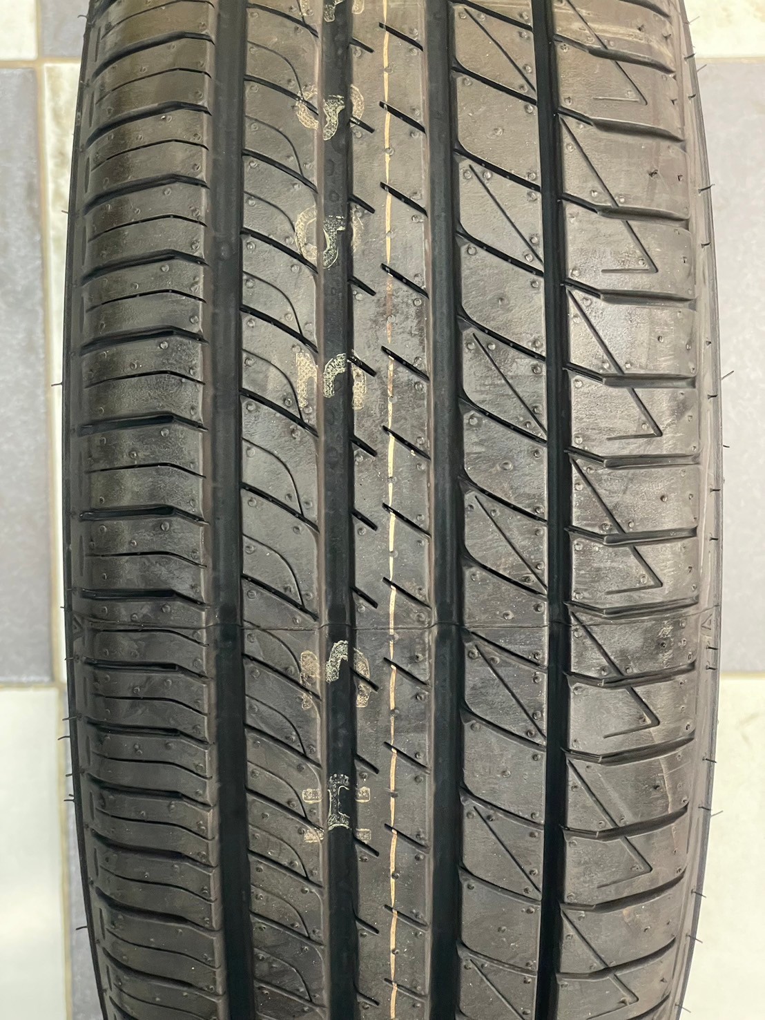 DUNLOP SP SPORT LM705 195/55R15 ยางใหม่ปี2024