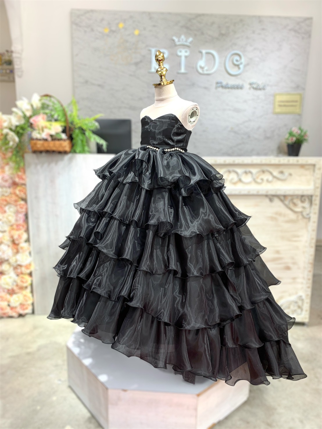 ชุดราตรีเด็ก ชุดเจ้าหญิง ชุดออกงานเด็ก(*หน้าร้านอยู่รัชดา*)W19245 สีดำ กระโปรงหน้ายาวหลังยาว แขนสั้น