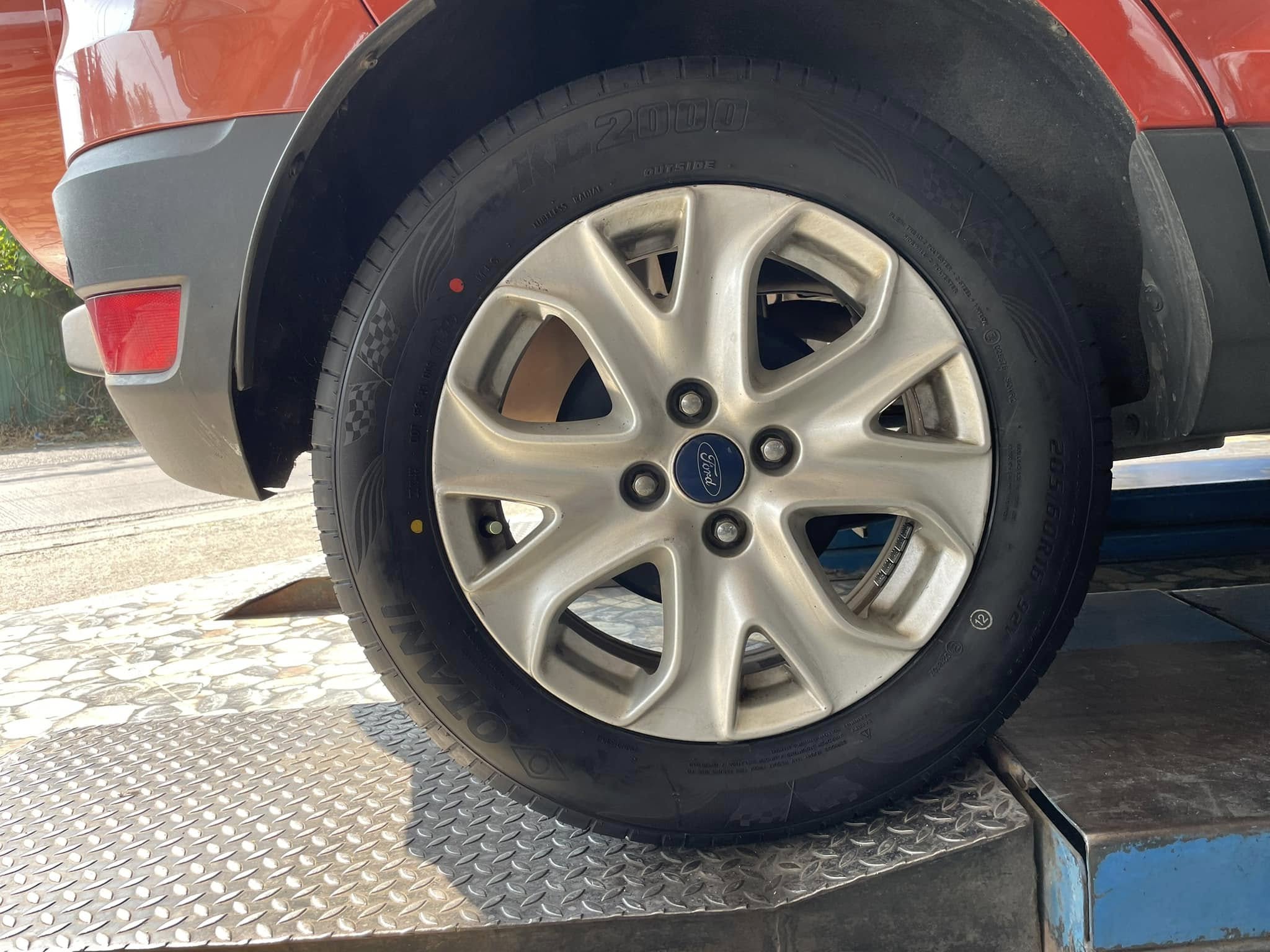 🚘 #FORD_ECOSPORT🛞เปลี่ยนยาง #OTANI #KC2000 205/60R16 #บริการตั้งศูนย์ล้อ🛞