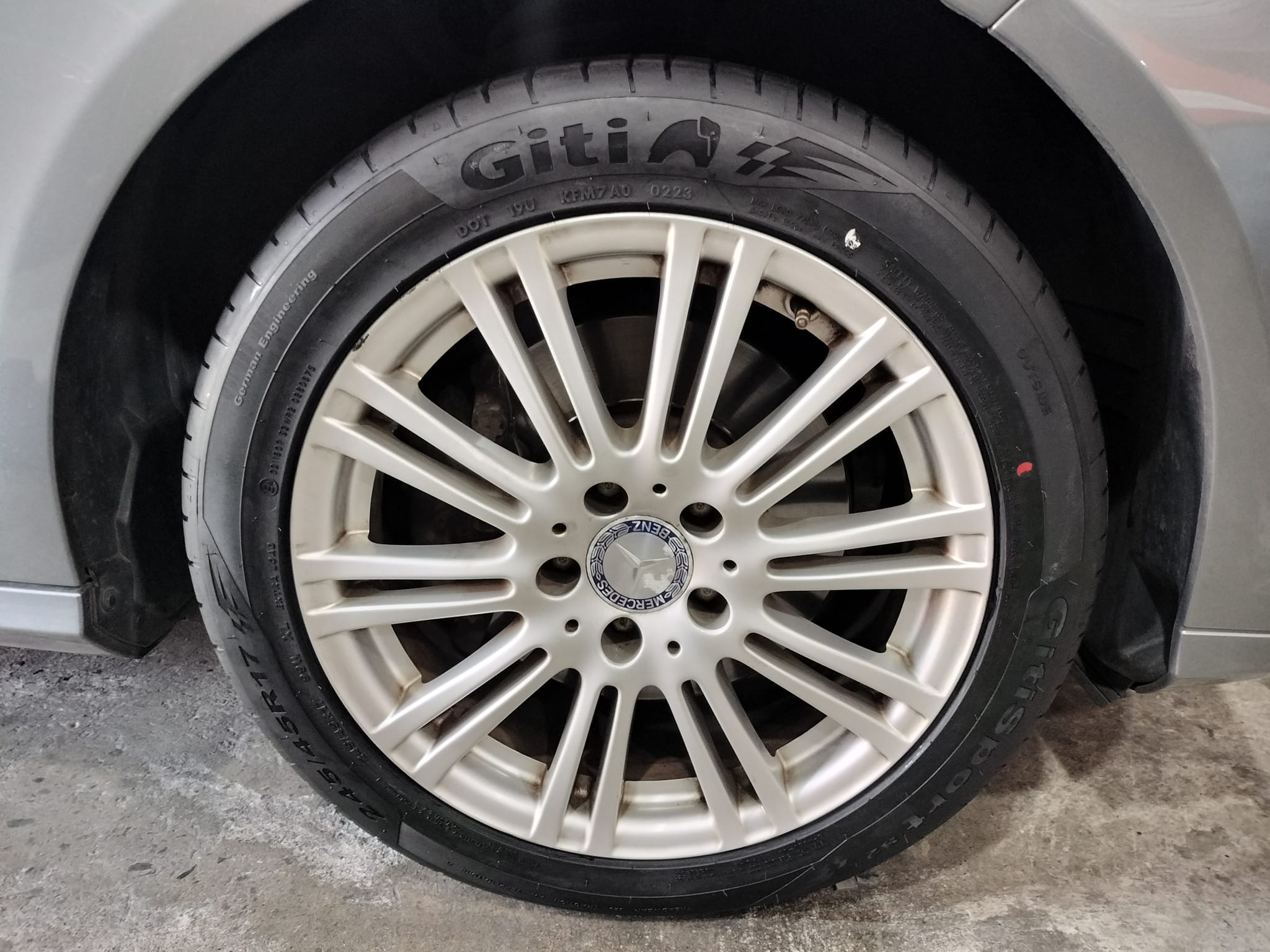 #BENZ_E250 #GITI_SPORTS2_245/45R17