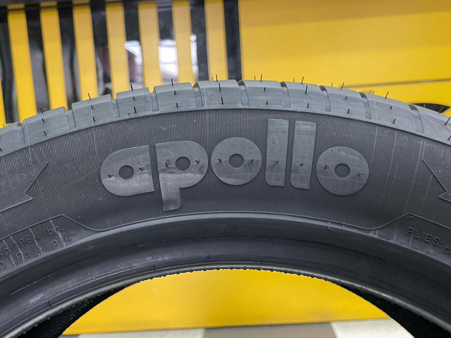 Apollo 245/50R18 Aspire4G ยางใหม่ปี2023