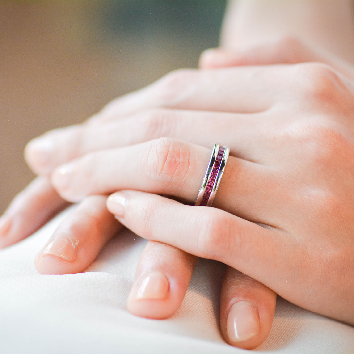 แหวน Bvlgari B.zero1 1band with Garnet ทองคำขาว 18K ไซส์48# (Used)