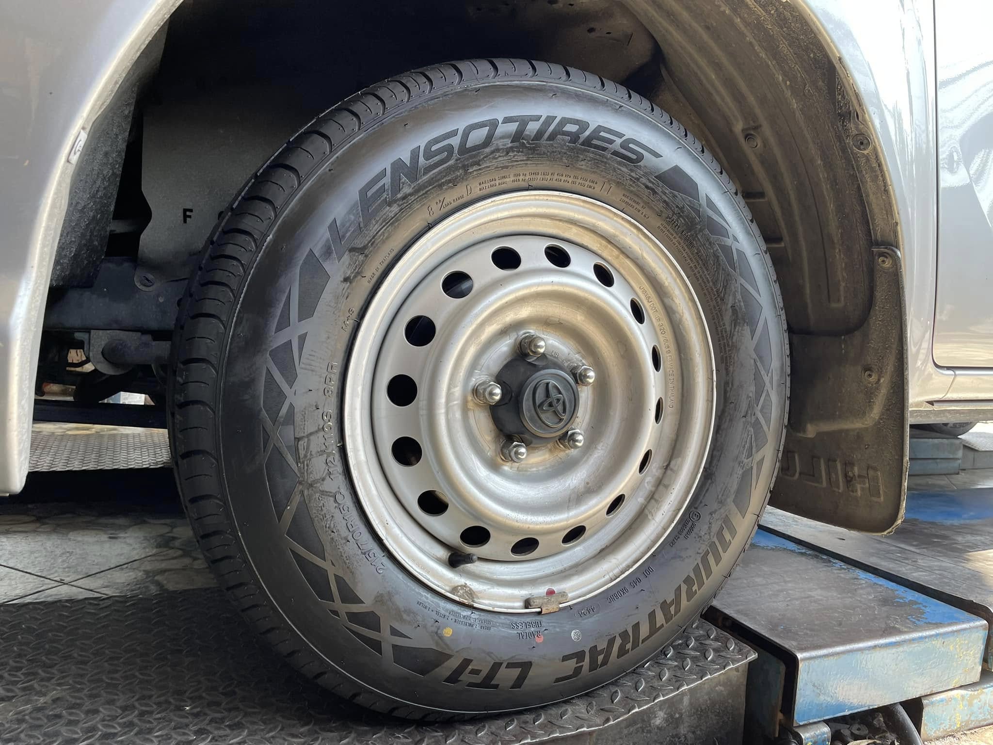 #TOYOTA_REVO🛞 เปลี่ยนยาง #LENSO_TIRES LT-1 215/70R15