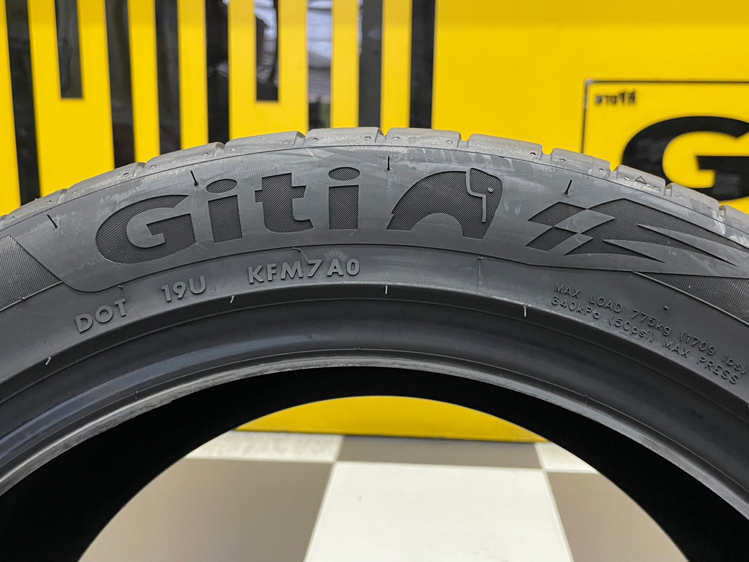 GITI SPORT S2 245/45R17 ยางใหม่ปี2023