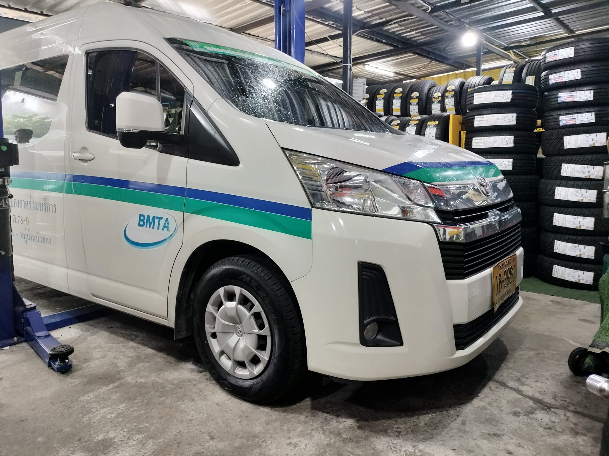 #TOYOTA_COMMUTER #OTANI_MK2000_235/65R16