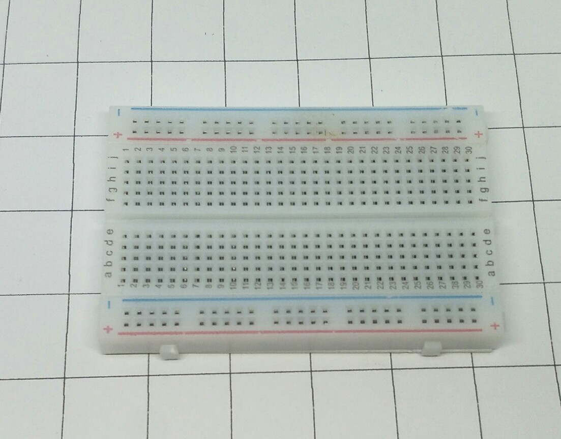 Breadboard ขนาด 8.2x5.5x1ซม.