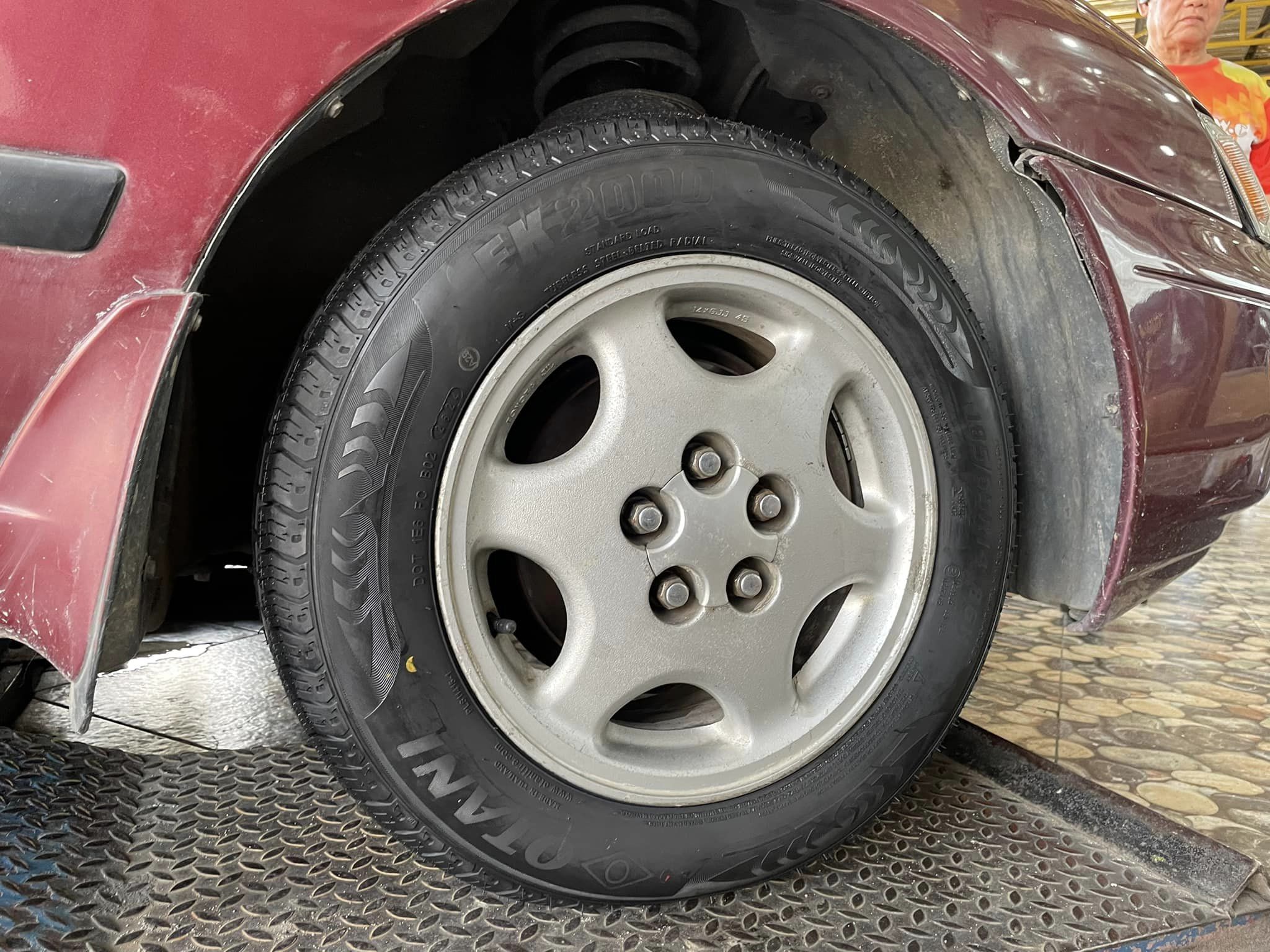 🚘 #TOYOTA_CORONA เปลี่ยนยาง #OTANI #EK2000 185/65R14