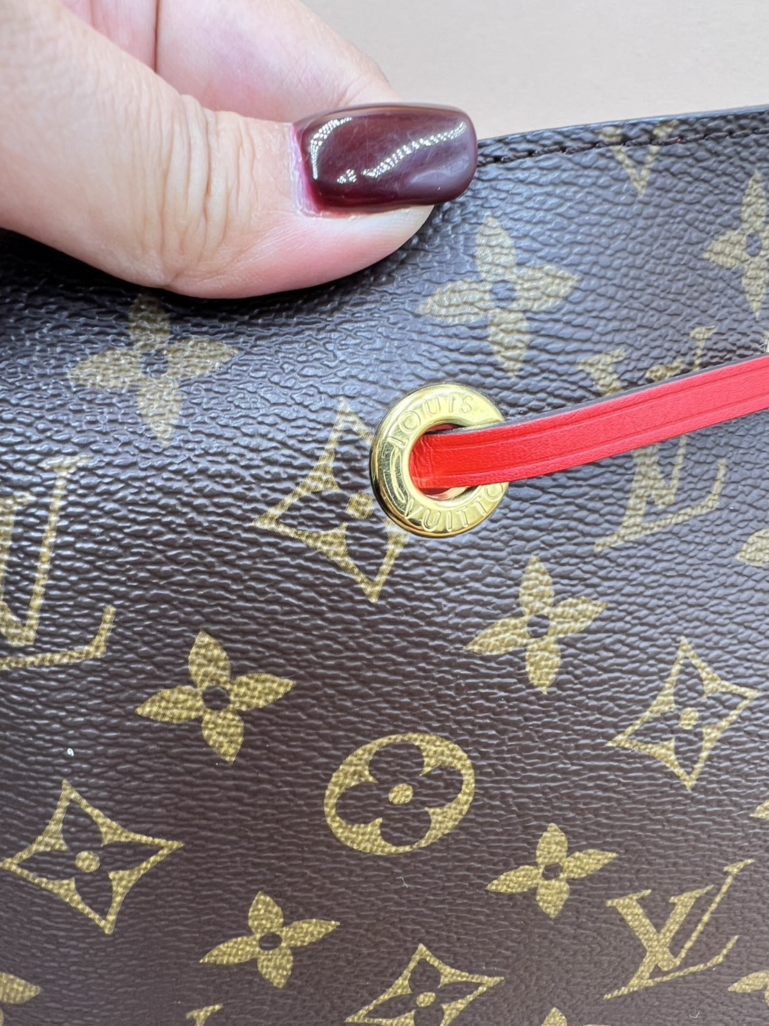 LV neo noe มือสอง สีแดง